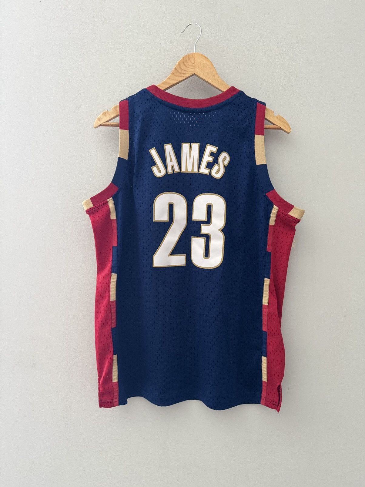 NBA Cleveland Cavaliers #23 LeBron James Jersey Blue Size US S / EU 44-46 / 1 - 8 Thumbnail