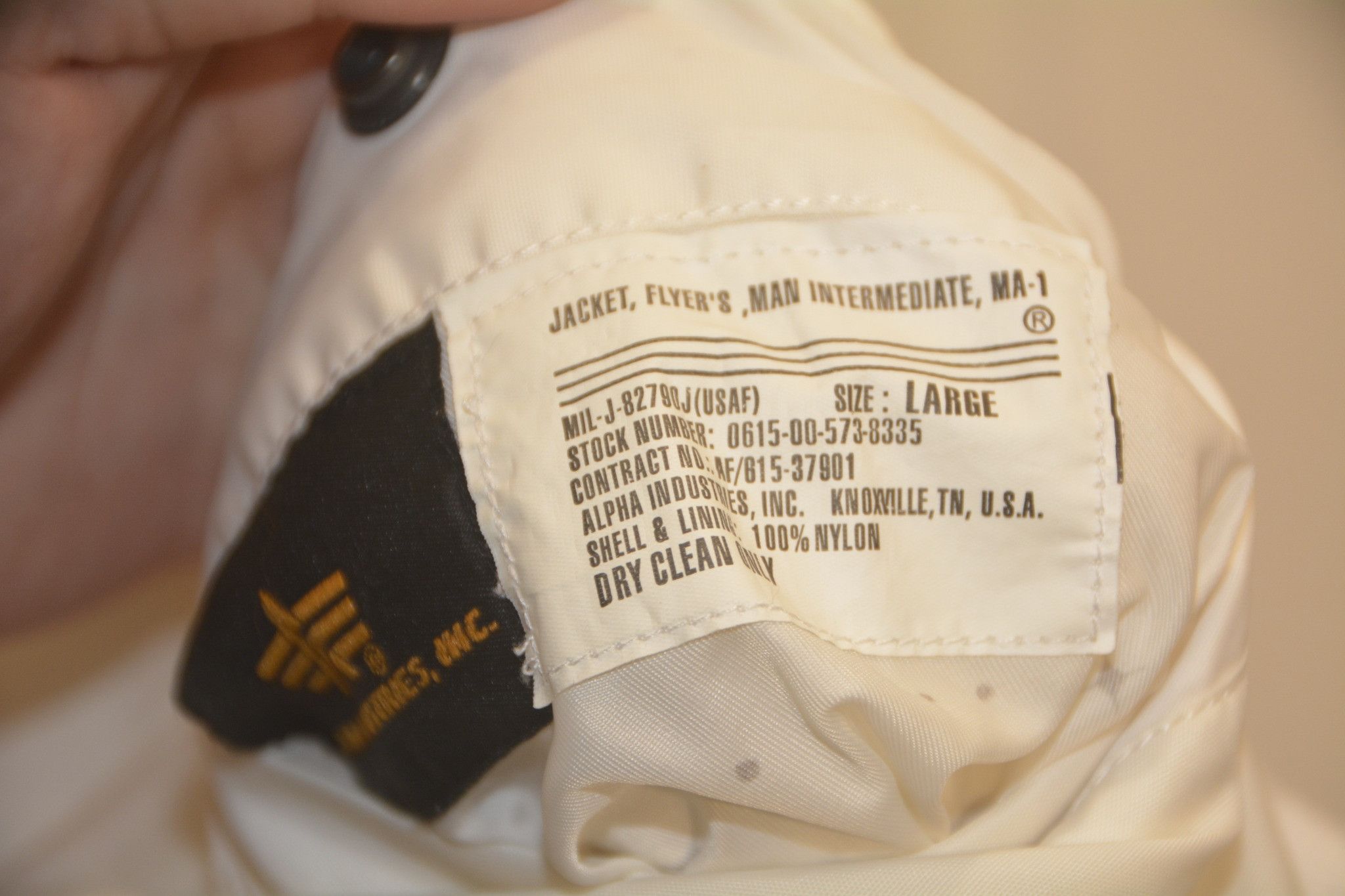 Alpha Industries Alpha Industries NASA MA-1 Flight Jacket White Bomber Size US L / EU 52-54 / 3 - 12 Thumbnail