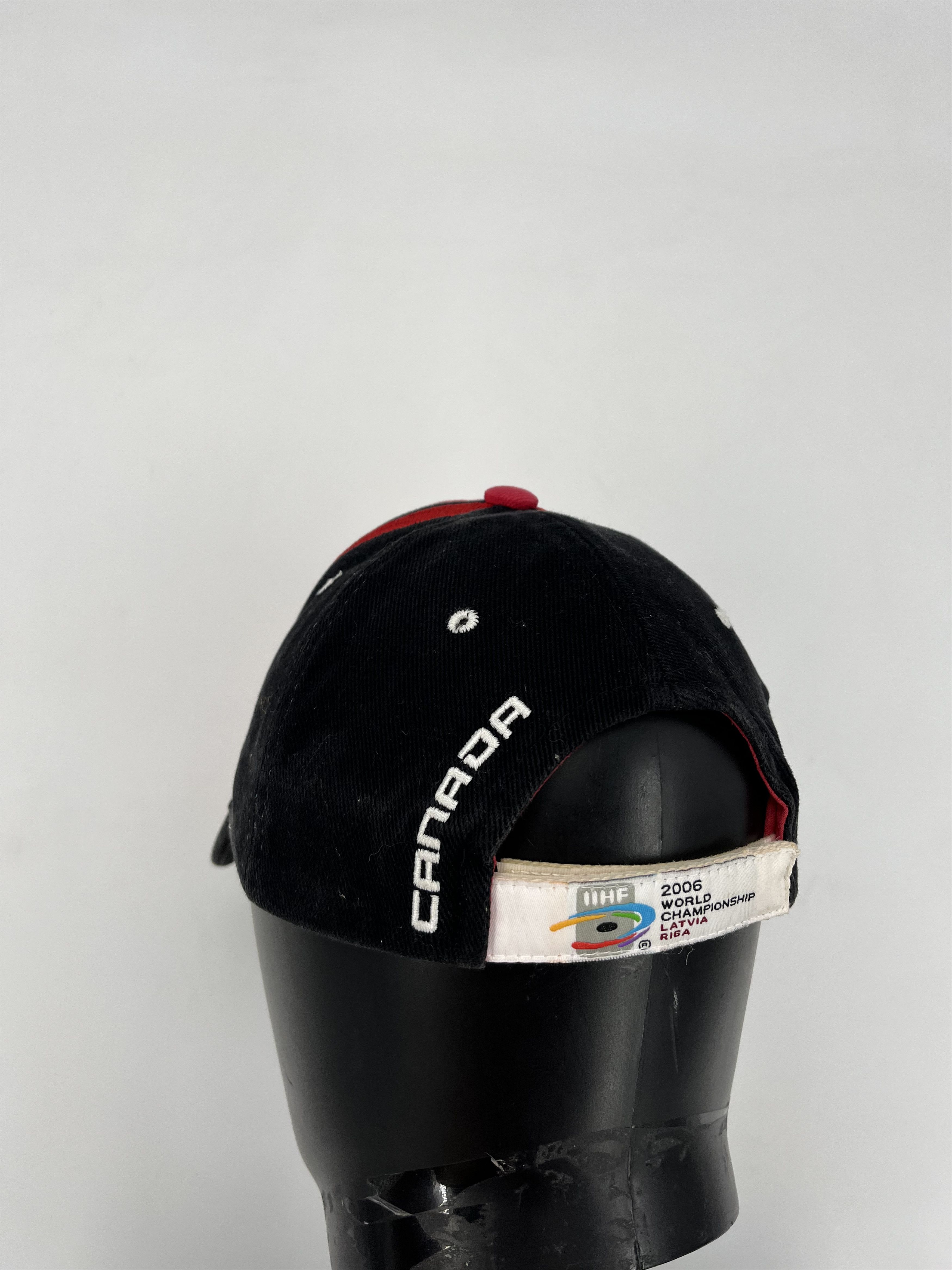 NHL × Vintage Vintage Cap 2006 IIHF World Championship Hockey Canada Size ONE SIZE - 3 Thumbnail
