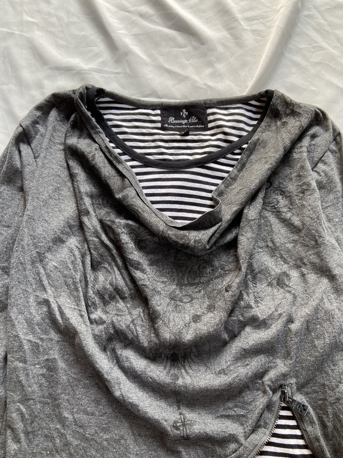 BERNINGS SHO CROSS NECKLACE DOUBLER LAYER STRIPED LONG SLEEVE Size US M / EU 48-50 / 2 - 3 Thumbnail