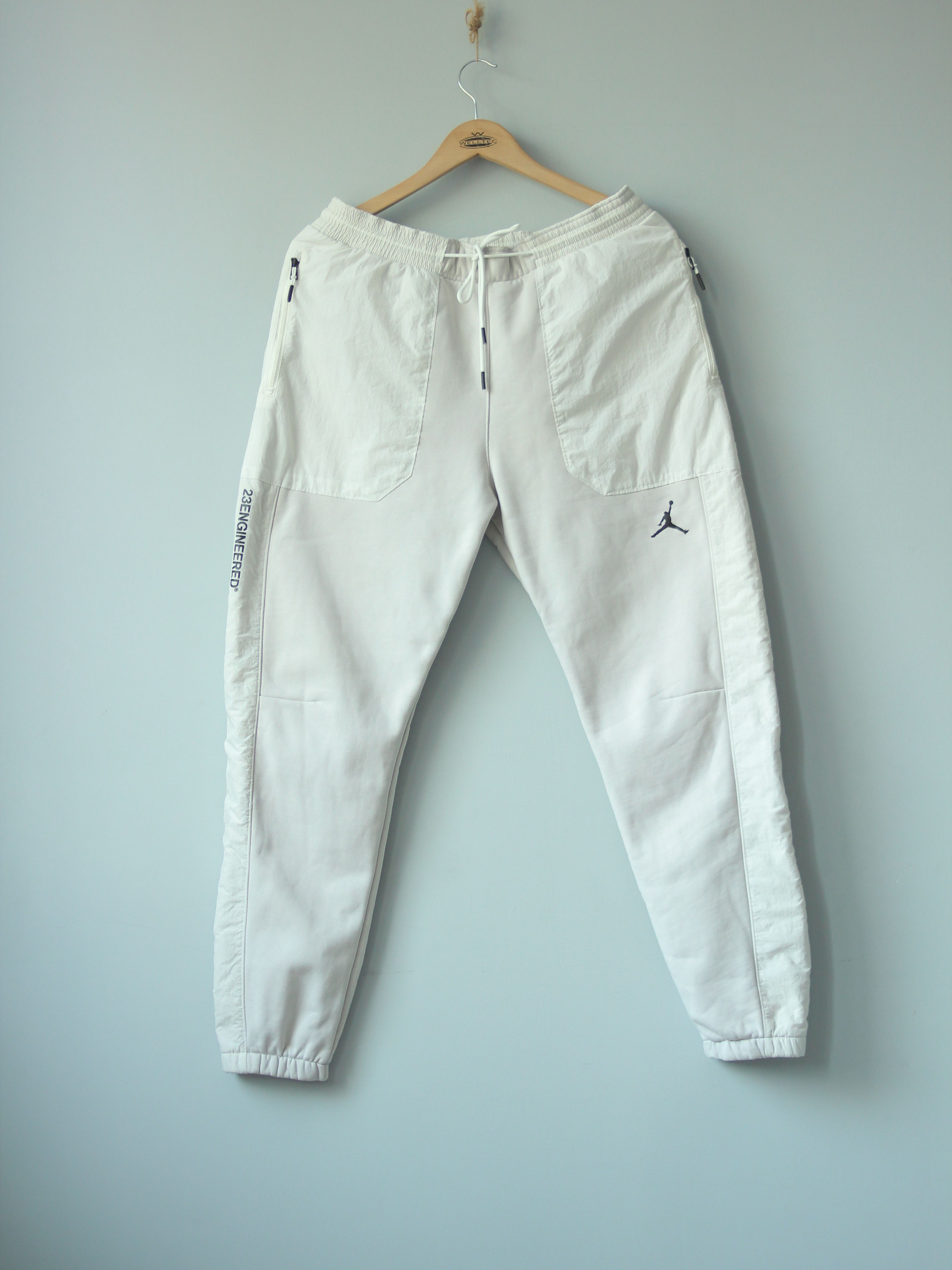 Jordan white joggers shop