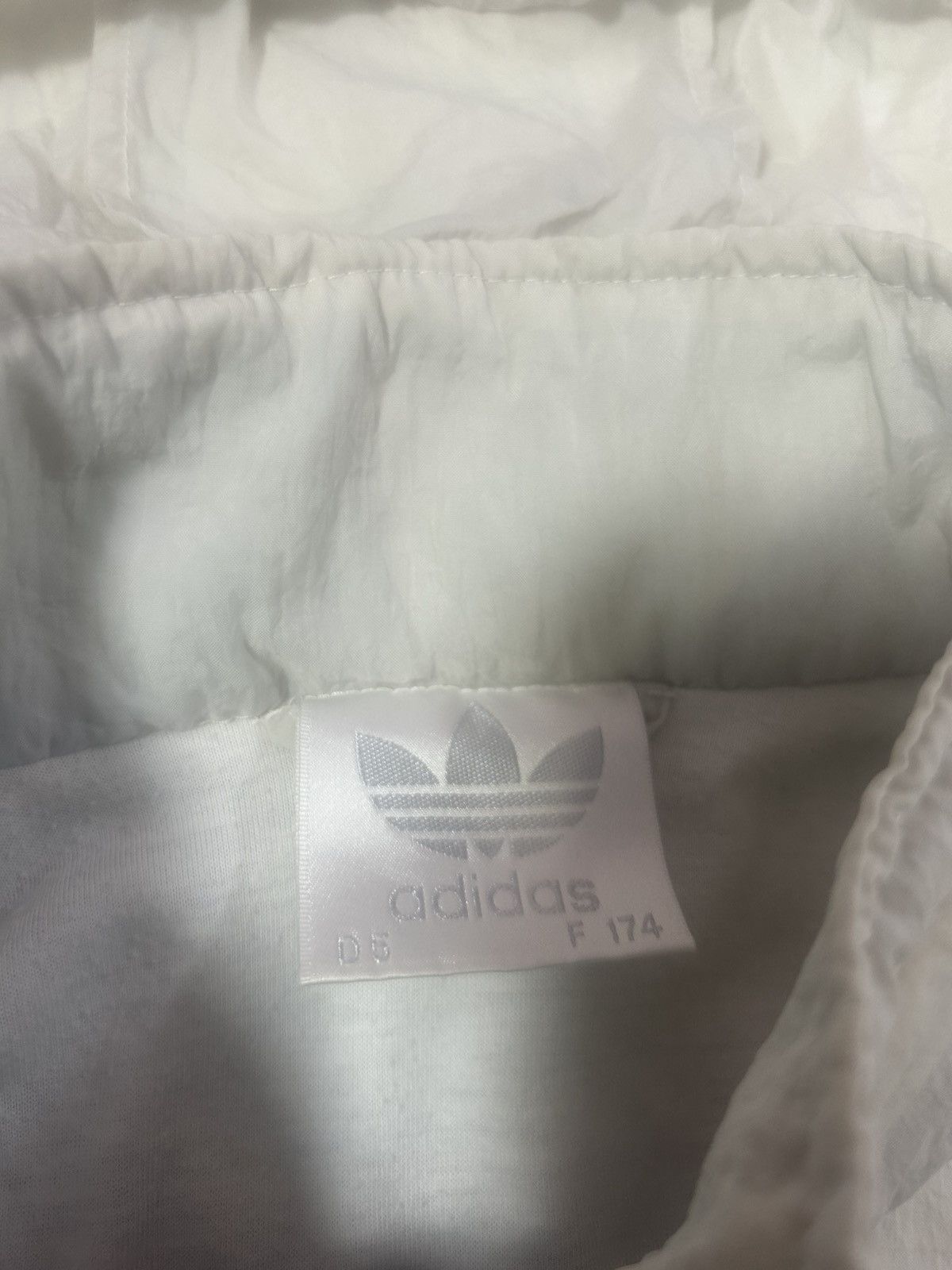 Adidas Vintage Adidas shell full track suit uk 38 /40 USA medium Size US M / EU 48-50 / 2 - 2 Thumbnail