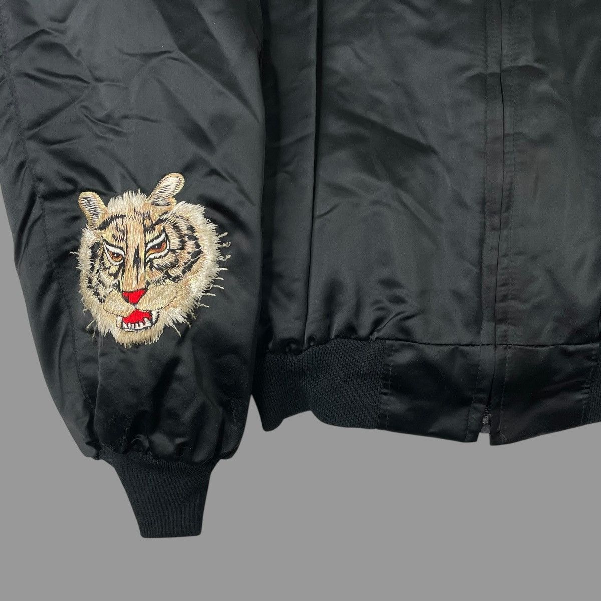Vintage Vintage 1980s tiger souvenir jacket Size US L / EU 52-54 / 3 - 5 Thumbnail