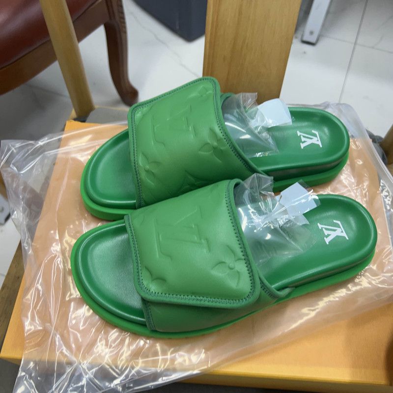 Louis Vuitton Louis Vuitton Green Slide Sandals for Men 0079 Size US 9 / IT 39 - 1 Thumbnail