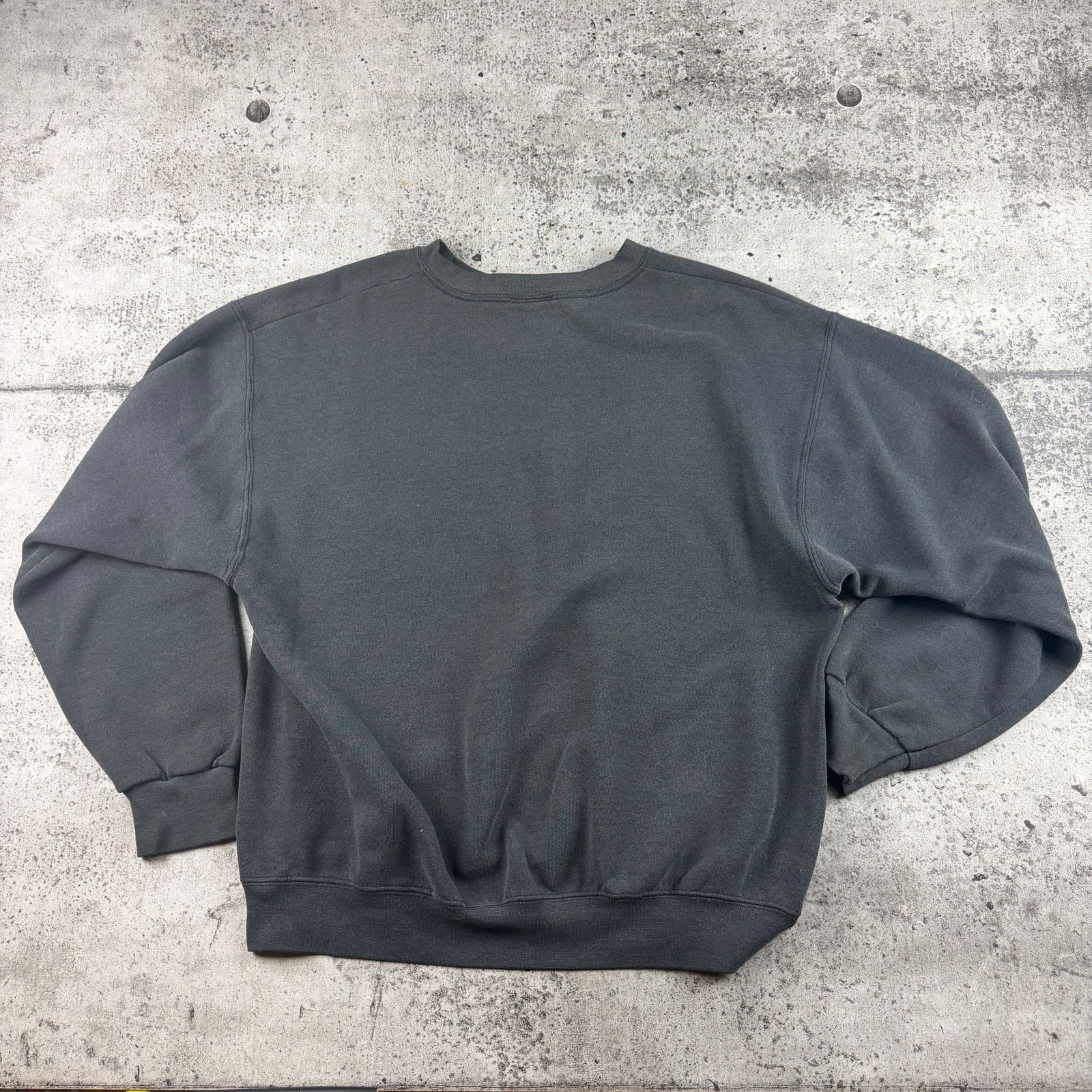 Disney Vintage Disney World Millennium Sweatshirt Size Large Size US L / EU 52-54 / 3 - 5 Thumbnail