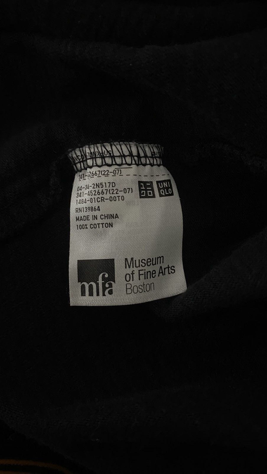 Uniqlo Uniqlo x Hokusai Size US M / EU 48-50 / 2 - 5 Thumbnail