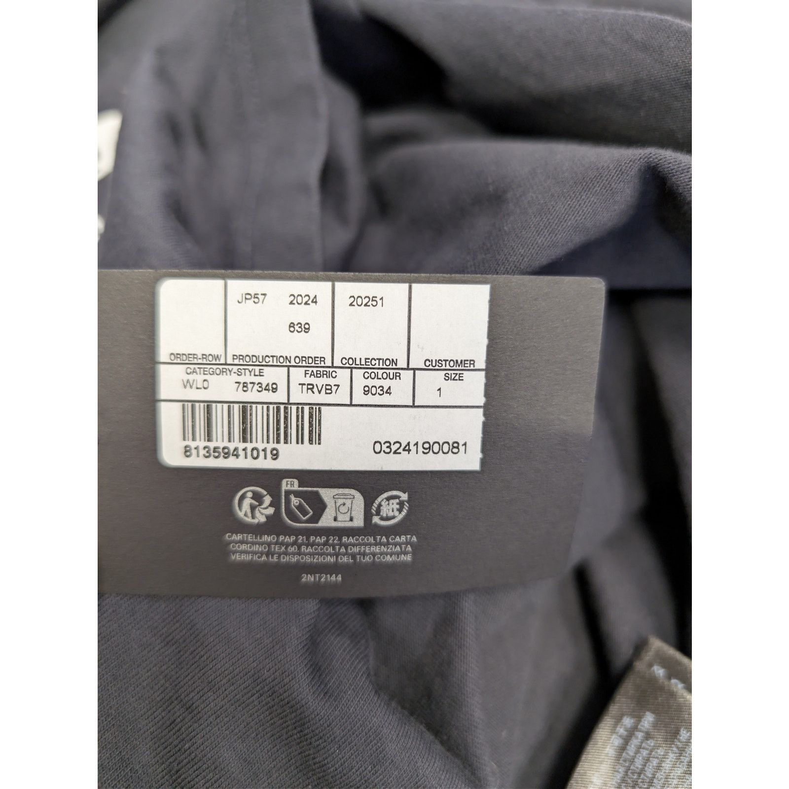 Balenciaga × Under Armour o1rshd1 Q:2 / Vintage Jersey Oversized T-Shirt Washed Black Size US S / EU 44-46 / 1 - 23 Thumbnail