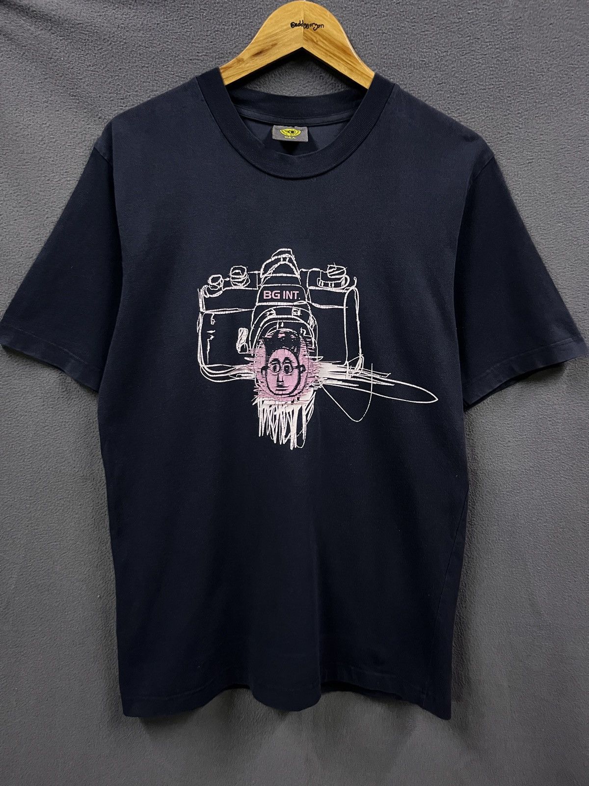 Body Glove VINTAGE 2004 BODY GLOBE ART DESIGN TSHIRT MADE IN USA Size US M / EU 48-50 / 2 - 1 Thumbnail