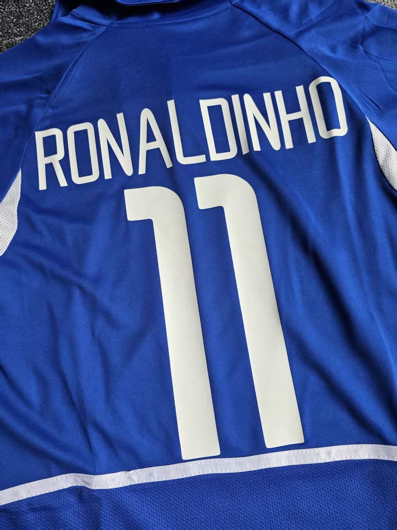 Other Brazil 2002 #11 Ronaldinho Jersey Blue Size US XXL / EU 58 / 5 - 4 Thumbnail