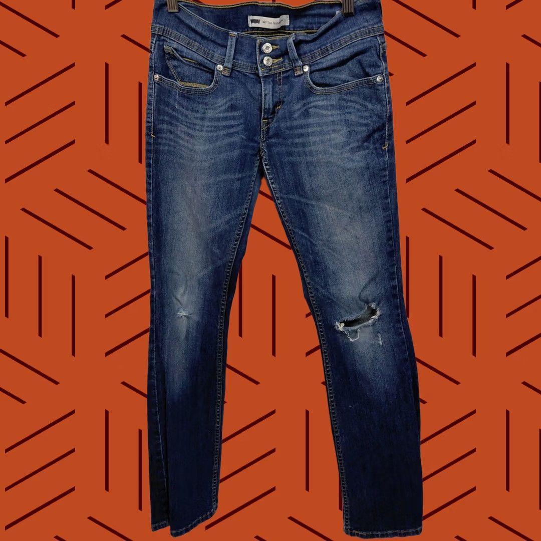 Vintage VINTAGE Levi’s 524 Too Superlow Skinny Jeans Women W27 L32 Distressed Knee Jeans Y2K Retro Blue Denim Cotton Elastane Size 27" / US 4 / IT 40 - 1 Thumbnail