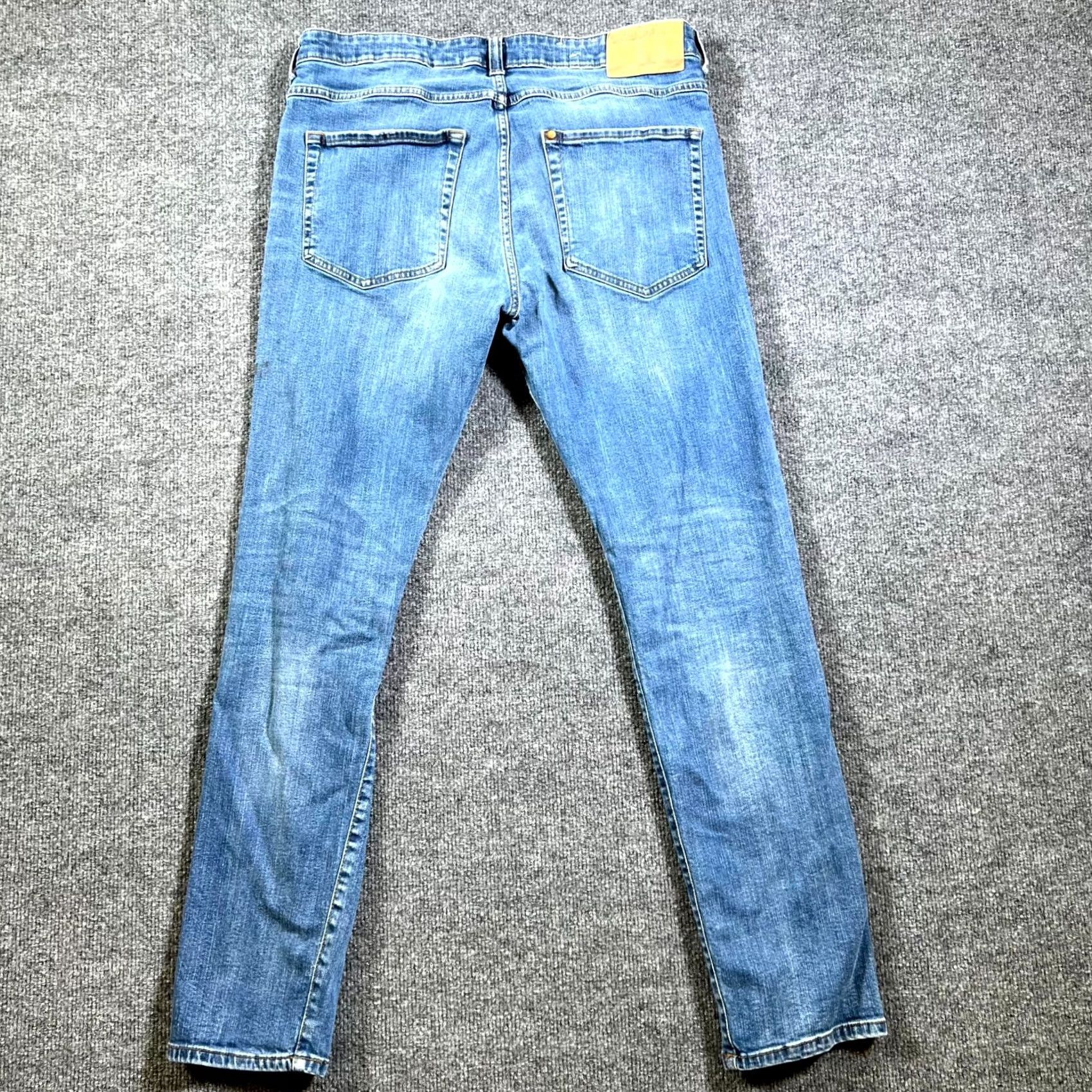 H&M H&M Jeans Men 34x32 Blue Denim Medium Wash 5-Pocket Low Waist Skinny Leg Outdoor Jeans Mens Blue 34x32 Regular Fit Typed: Jeans Size US 34 / EU 50 - 2 Thumbnail