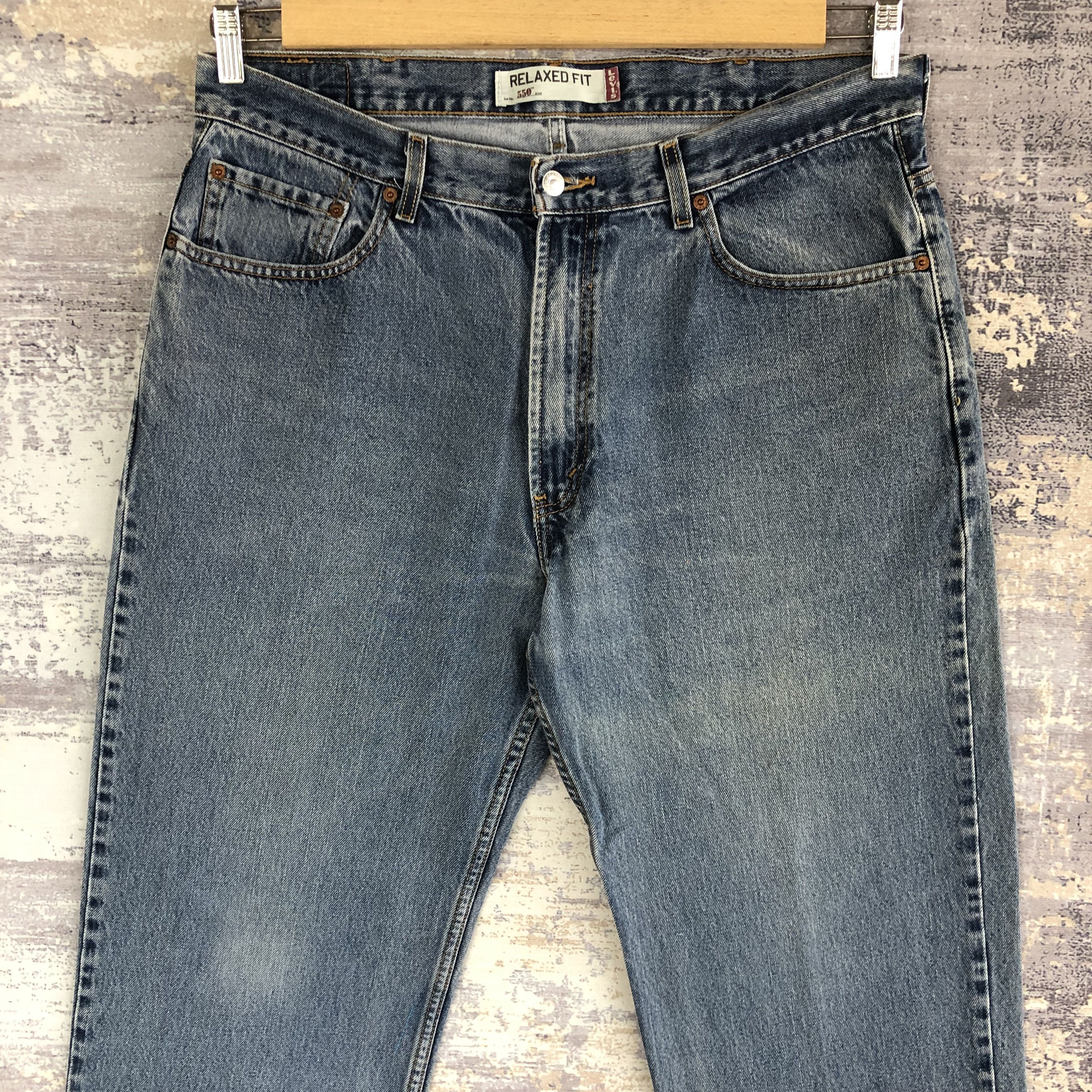 Levi's Vintage Levis 550 Baggy Jeans Levi's Faded Wash Denim Size US 36 / EU 52 - 3 Thumbnail
