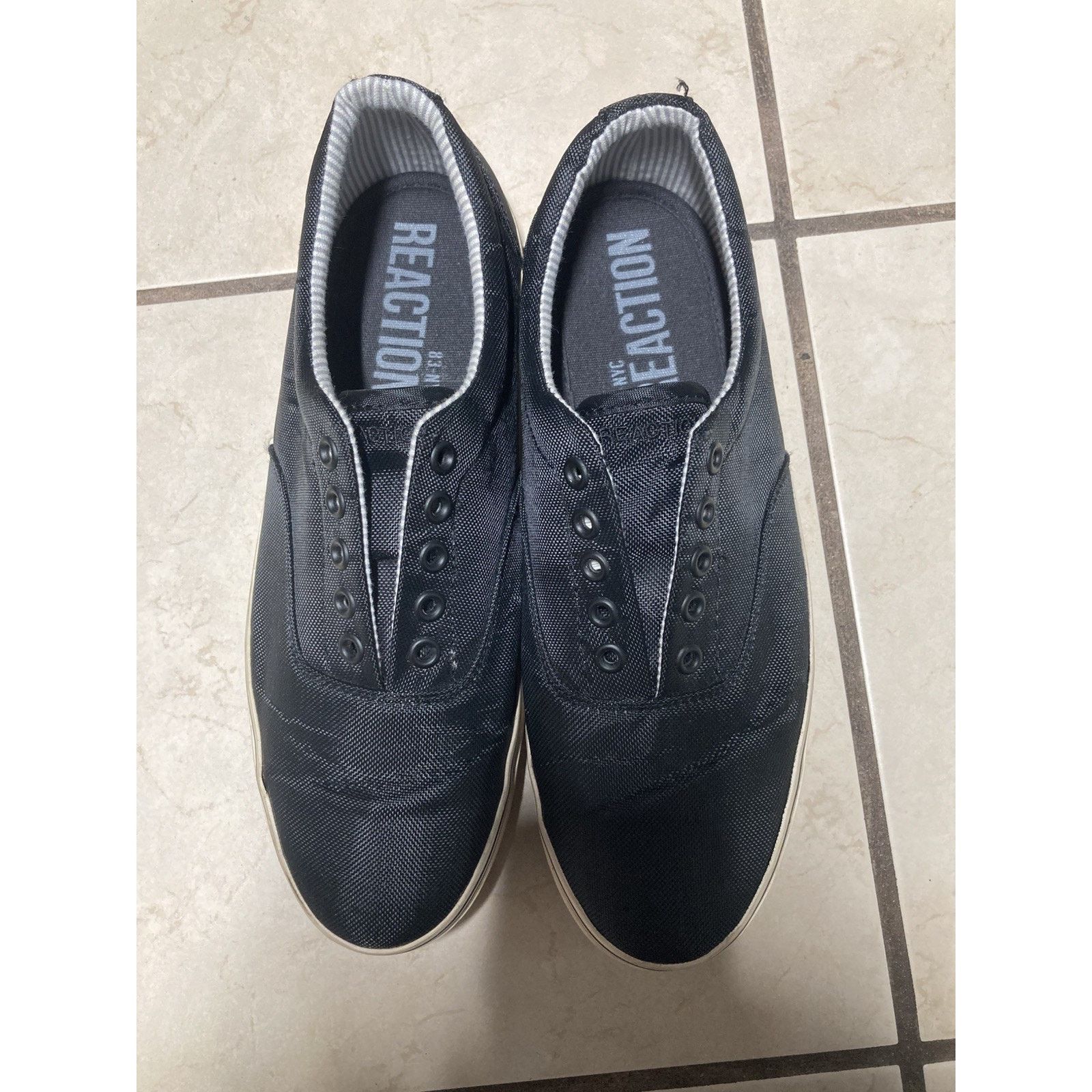 Kenneth Cole Kenneth Cole Reaction Around The Globe Sneakers - 8.5 Size US 8.5 / EU 41-42 - 1 Thumbnail