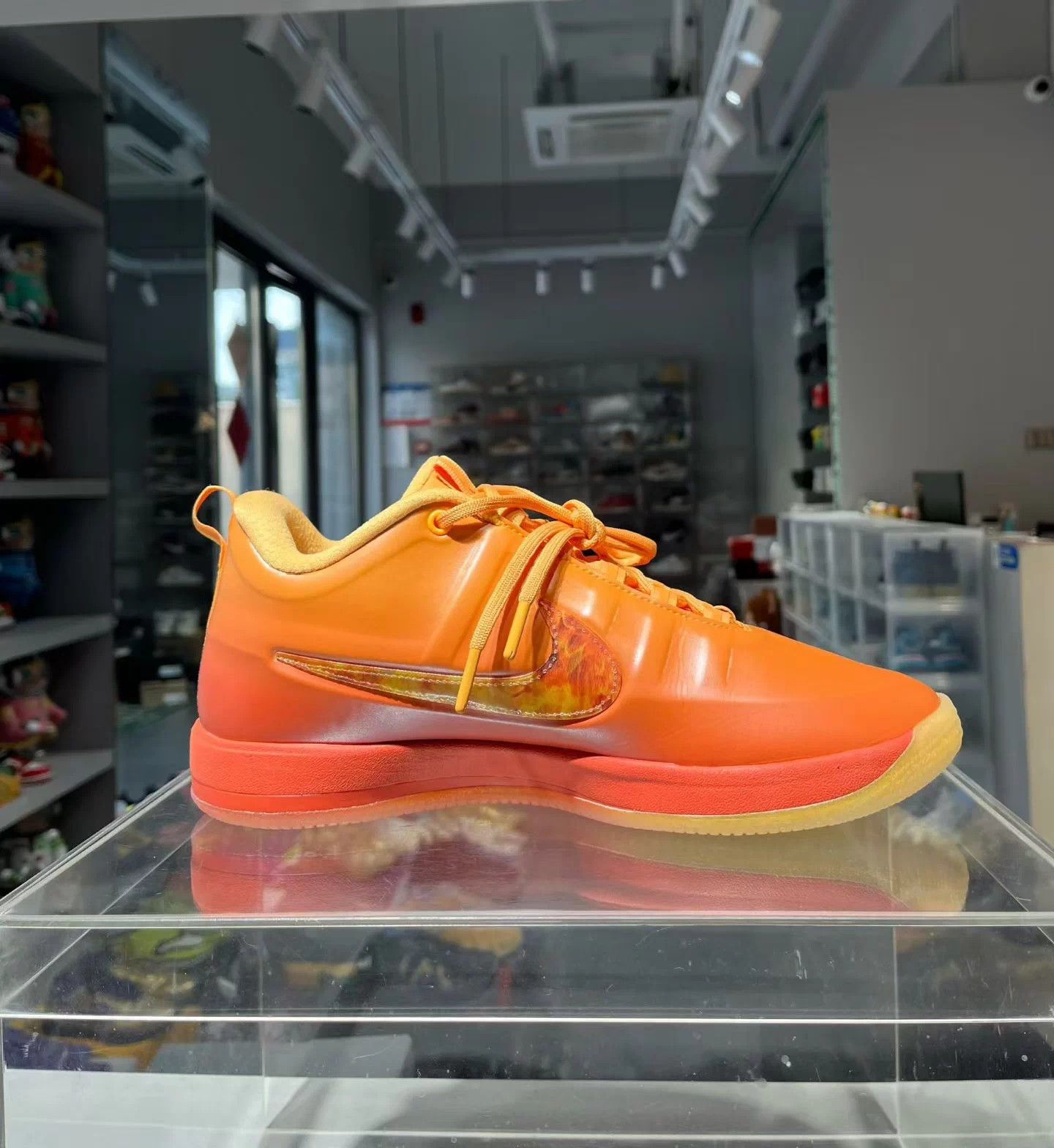 Nike Booker 2 Suns Original Box Size 43 Worn Min Size US 10 / EU 43 - 6 Thumbnail