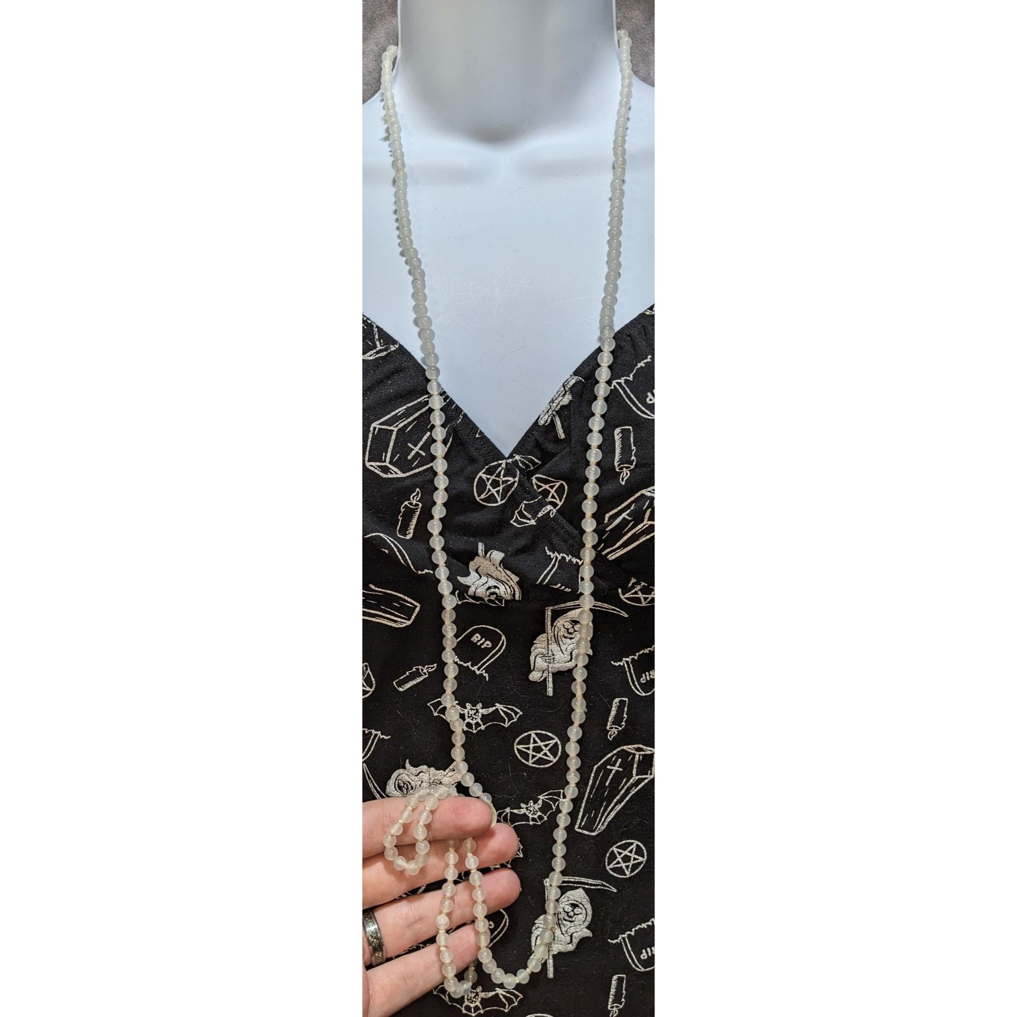 Other Vintage White Glass Beaded Necklace With Hidden Box Clasp Ja Size ONE SIZE - 1 Thumbnail