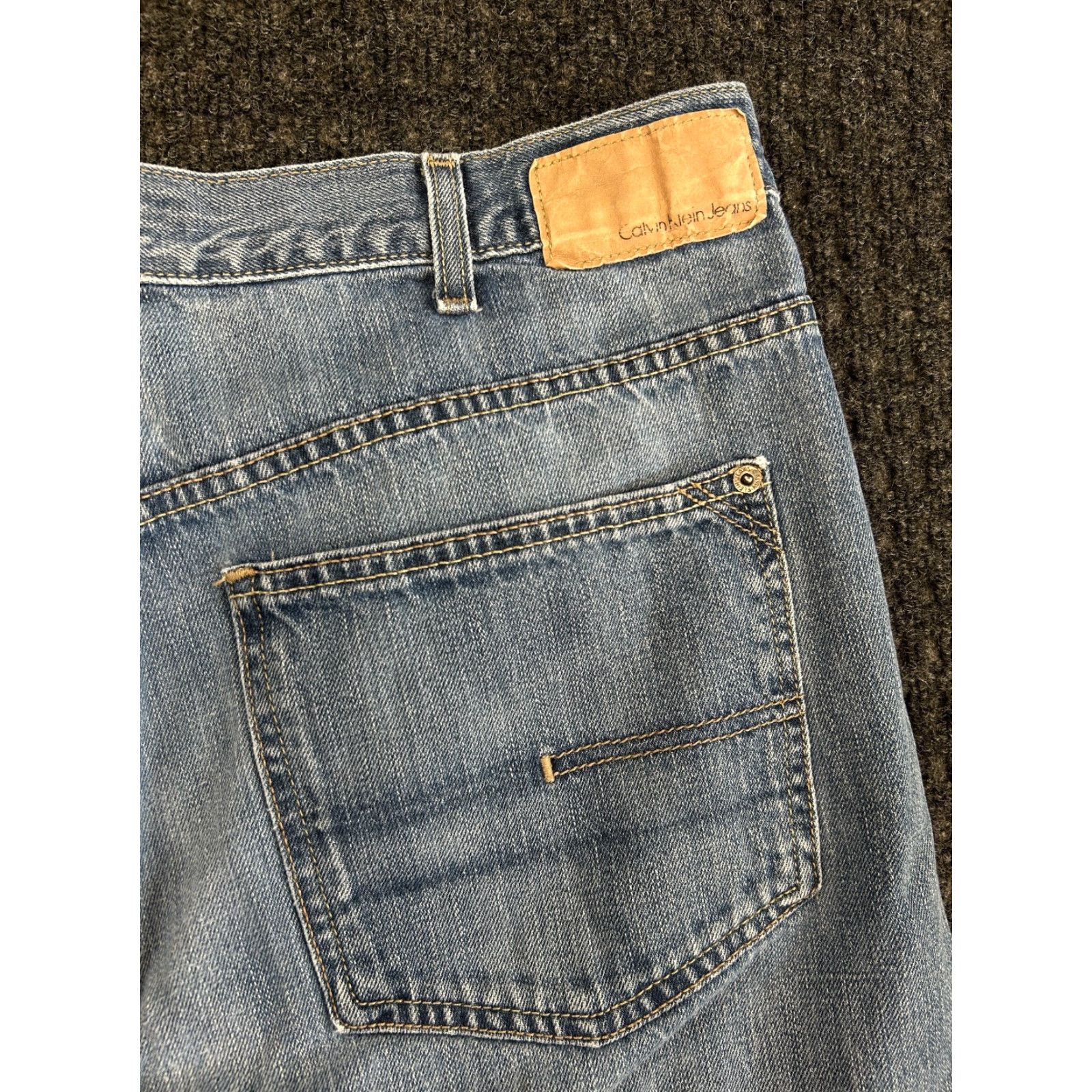 Calvin Klein VINTAGE Calvin Klein Jeans Relaxed Straight Denim 38 Blue Baggy Distressed 5-Pocket Design Mens Jeans 90s Hip Hop American Classic y2k Light Wash Blue Size US 38 / EU 54 - 6 Thumbnail