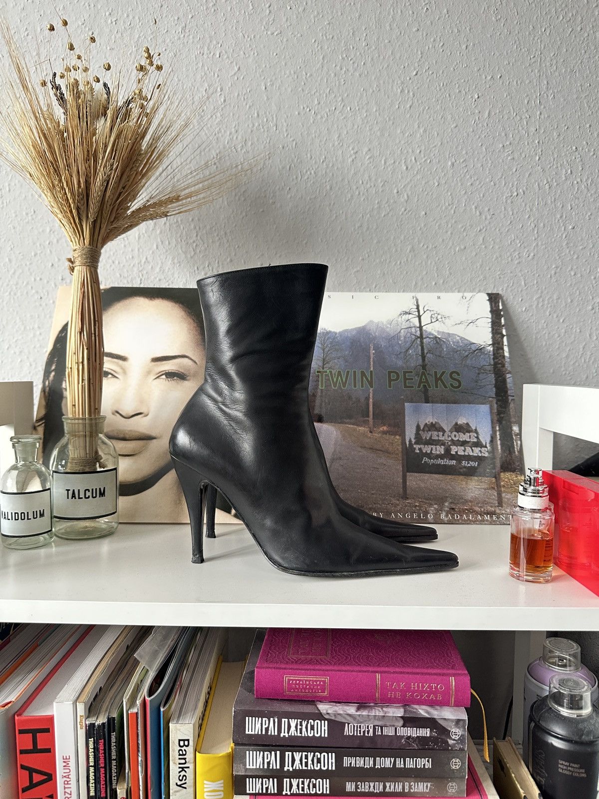 Vintage Sexy Classy Pointed Toe Leather Heels Black Boots 90s Size US 8.5 / IT 38.5 - 10 Thumbnail