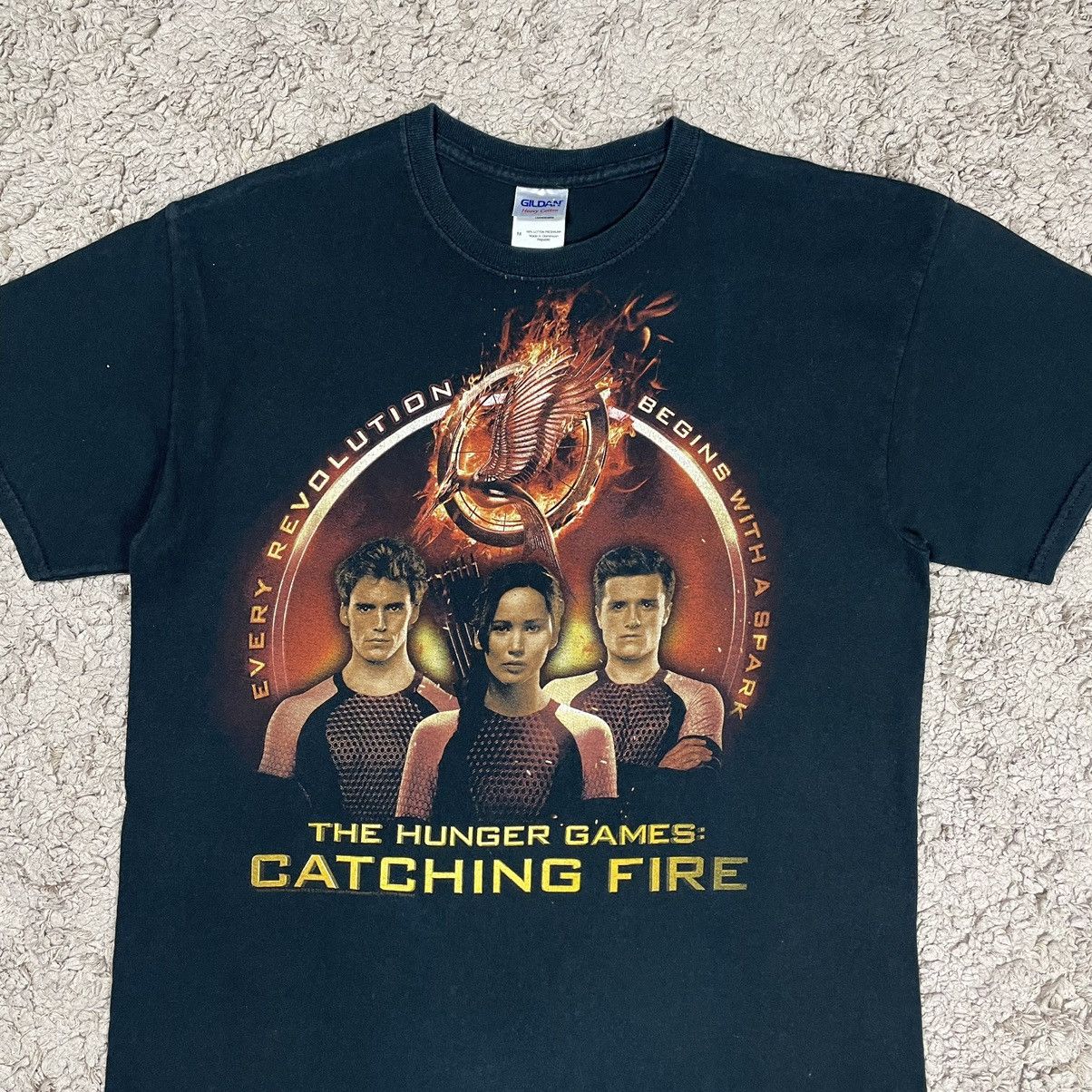 Gildan × Vintage 2013 The Hunger Games Catching Fire T-shirt Size US M / EU 48-50 / 2 - 5 Thumbnail
