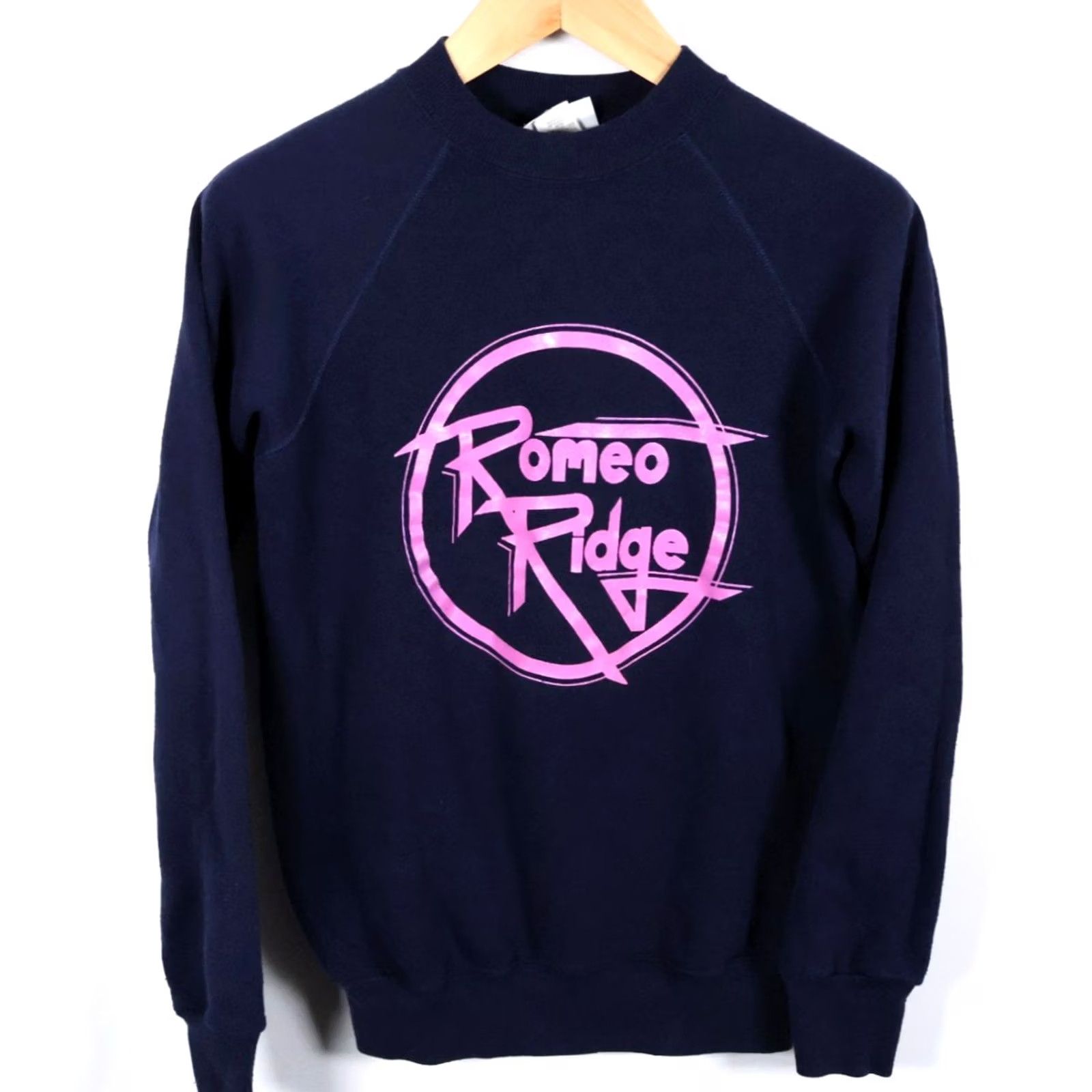 Vintage VINTAGE 80s Romeo Ridge Band Sweatshirt Raglan Sleeve Blue Adult Medium Mens Regular Pullover Graphic Print Cotton Blend Polyester Fleece Made in USA Size US M / EU 48-50 / 2 - 2 Thumbnail