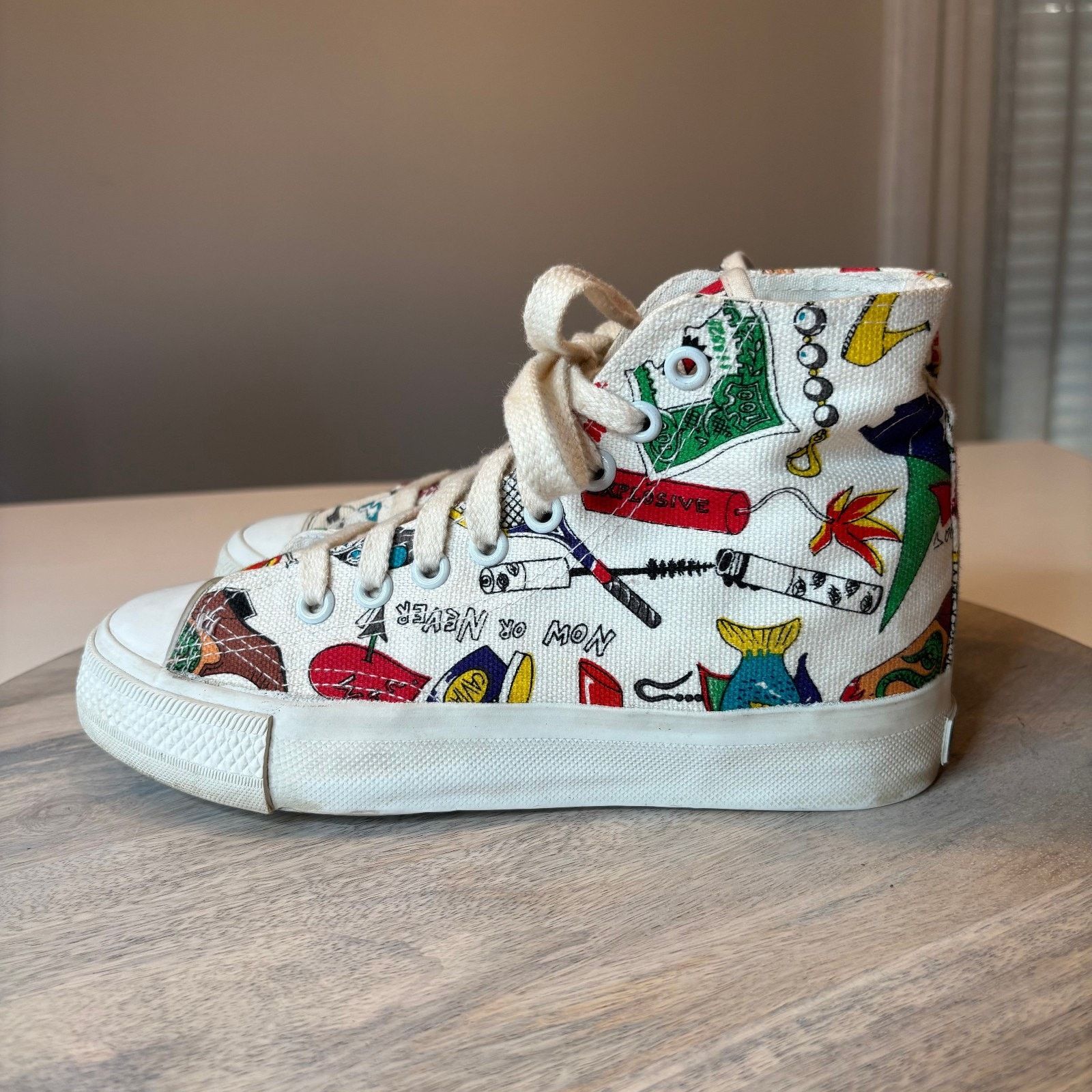 Nicole Miller Vintage Nicole Miller Pop Art High Top Sneakers Women's 6.5 Size US 6.5 / IT 36.5 - 2 Thumbnail