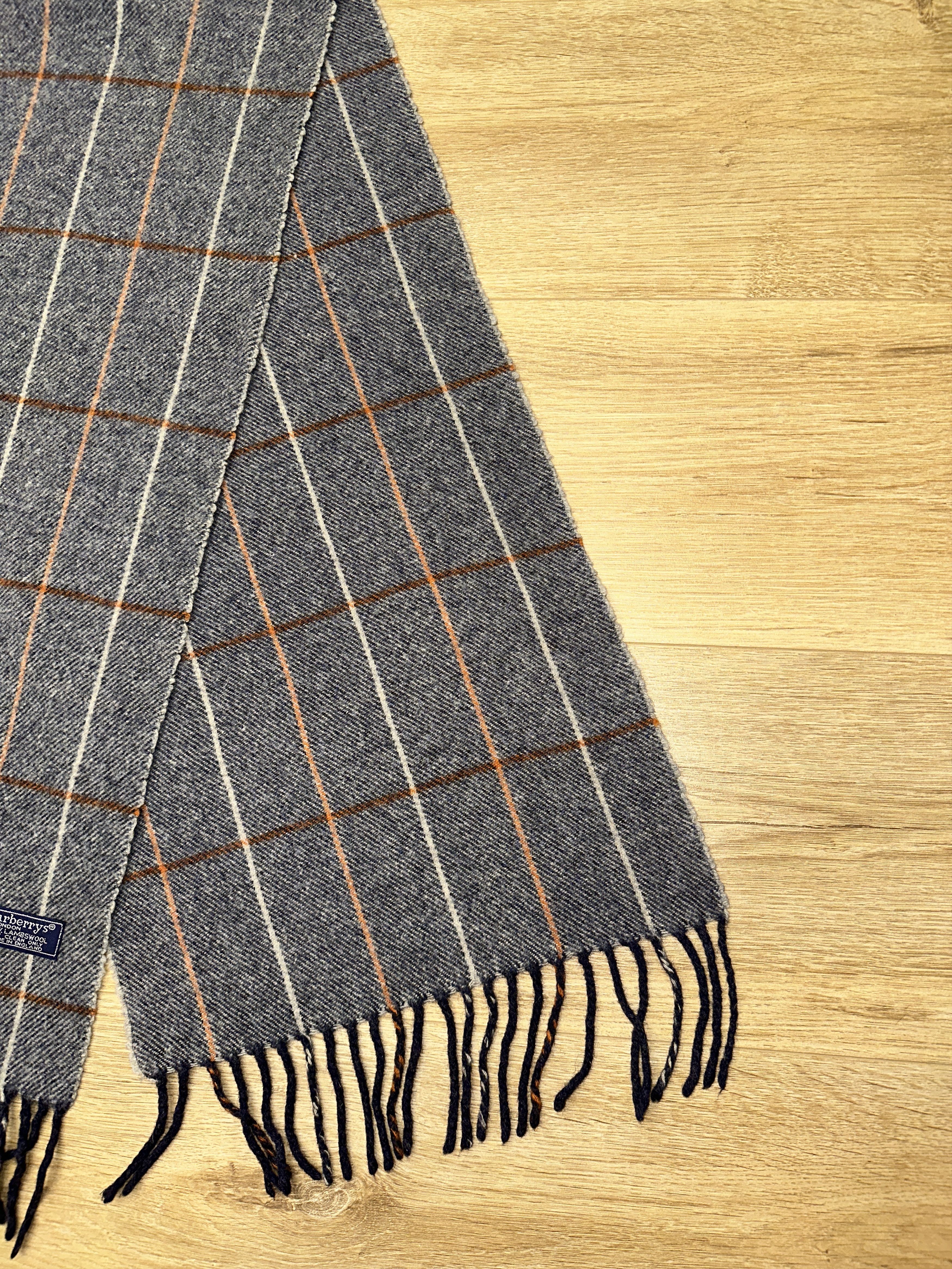 Burberry Iconic Burberrys Vintage Lambswool Tartan Scarf 140x30cm Size ONE SIZE - 8 Thumbnail