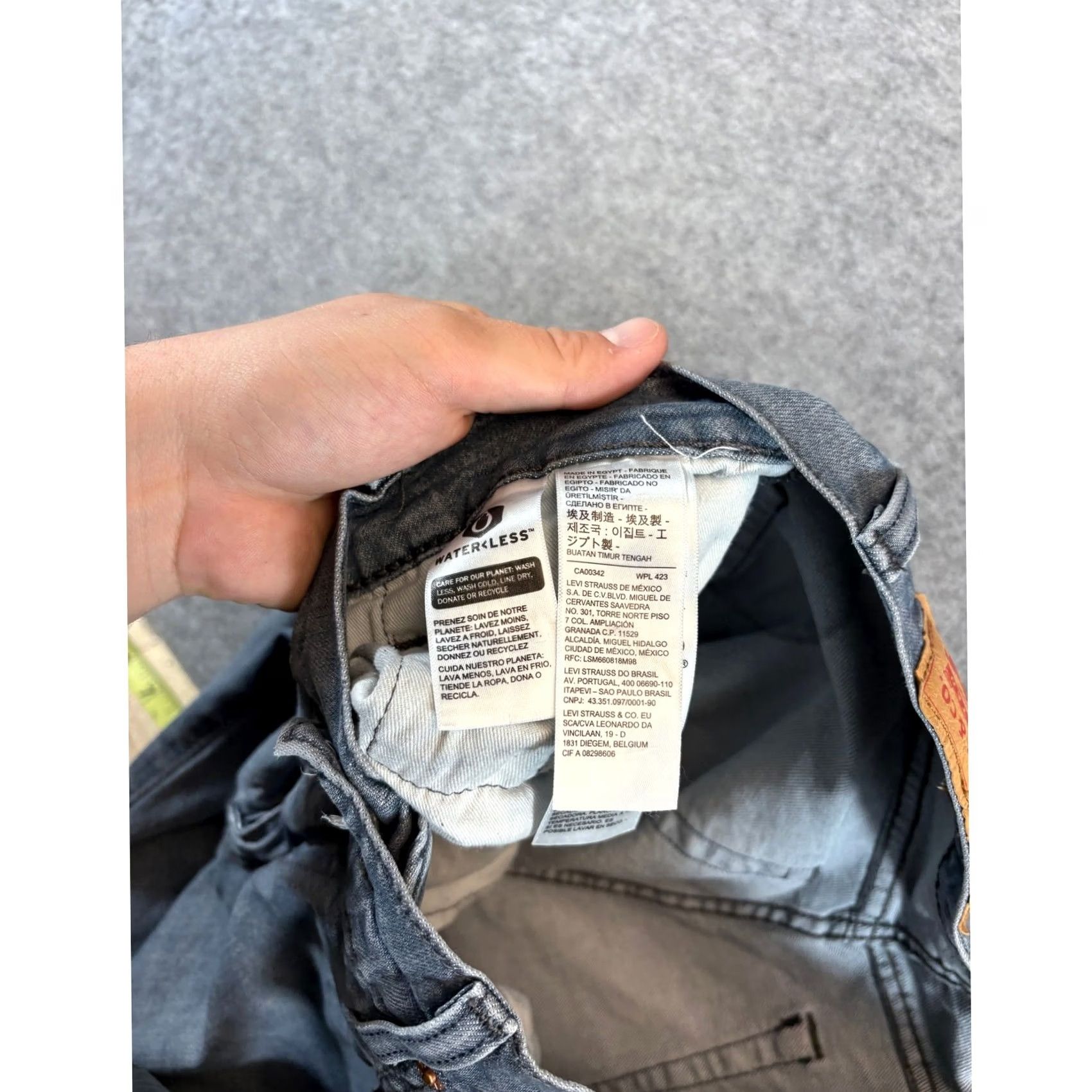 Levi's VINTAGE Levi's Jeans 502 Denim Tapered 32x32 Blue Faded Whiskering Retro Mens Jeans Size US 32 / EU 48 - 4 Thumbnail