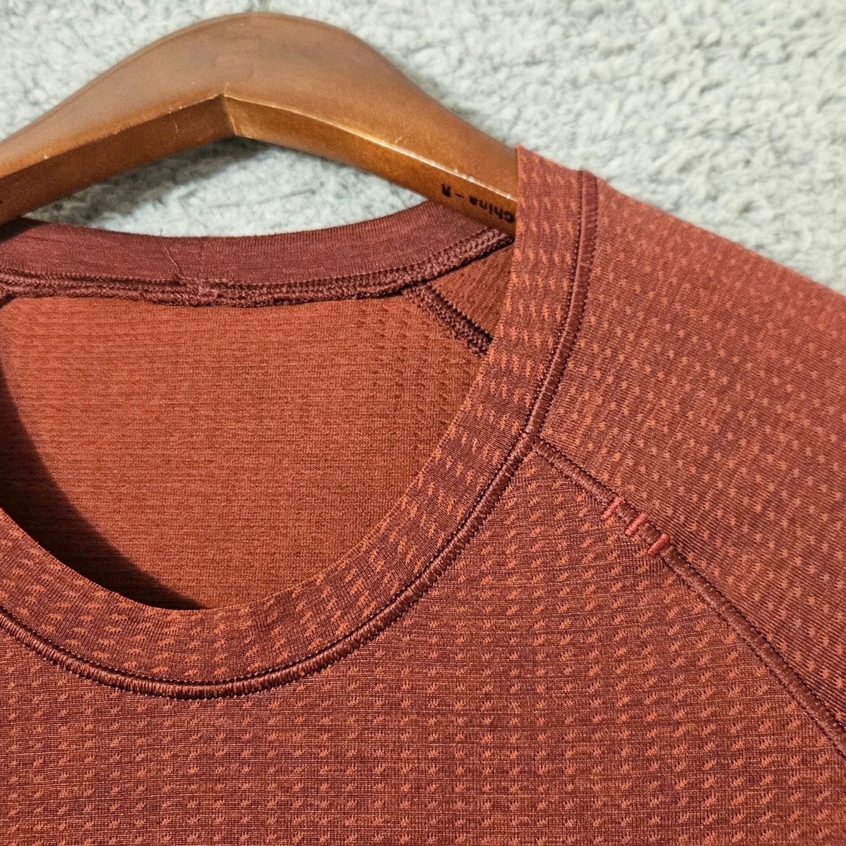 Lululemon Lululemon T-Shirt Mens Small Orange Red Short Sleeve Athletic Shirt Size US S / EU 44-46 / 1 - 3 Thumbnail
