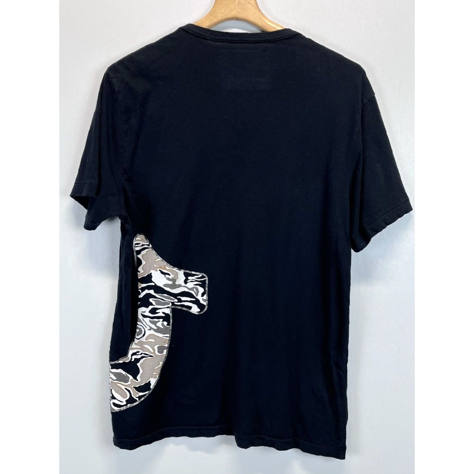 True Religion True Religion Graphic T-Shirt Men’s Medium Black Large Camo Logo Streetwear Size US M / EU 48-50 / 2 - 2 Thumbnail
