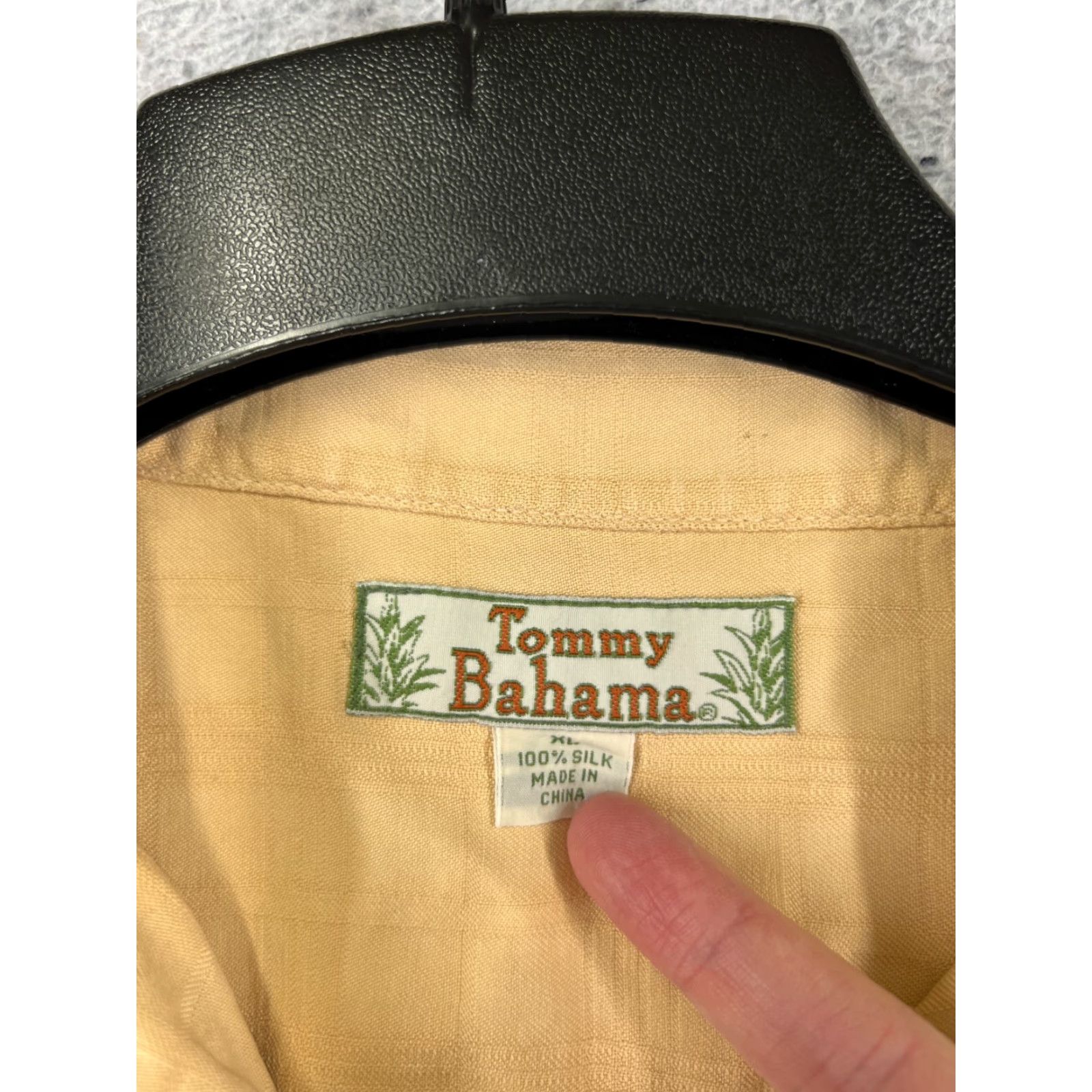 Tommy Bahama Tommy Bahama Shirt Men Extra Large Yellow Geometric 100% Silk Button Up Hawaiian Size US XL / EU 56 / 4 - 3 Thumbnail