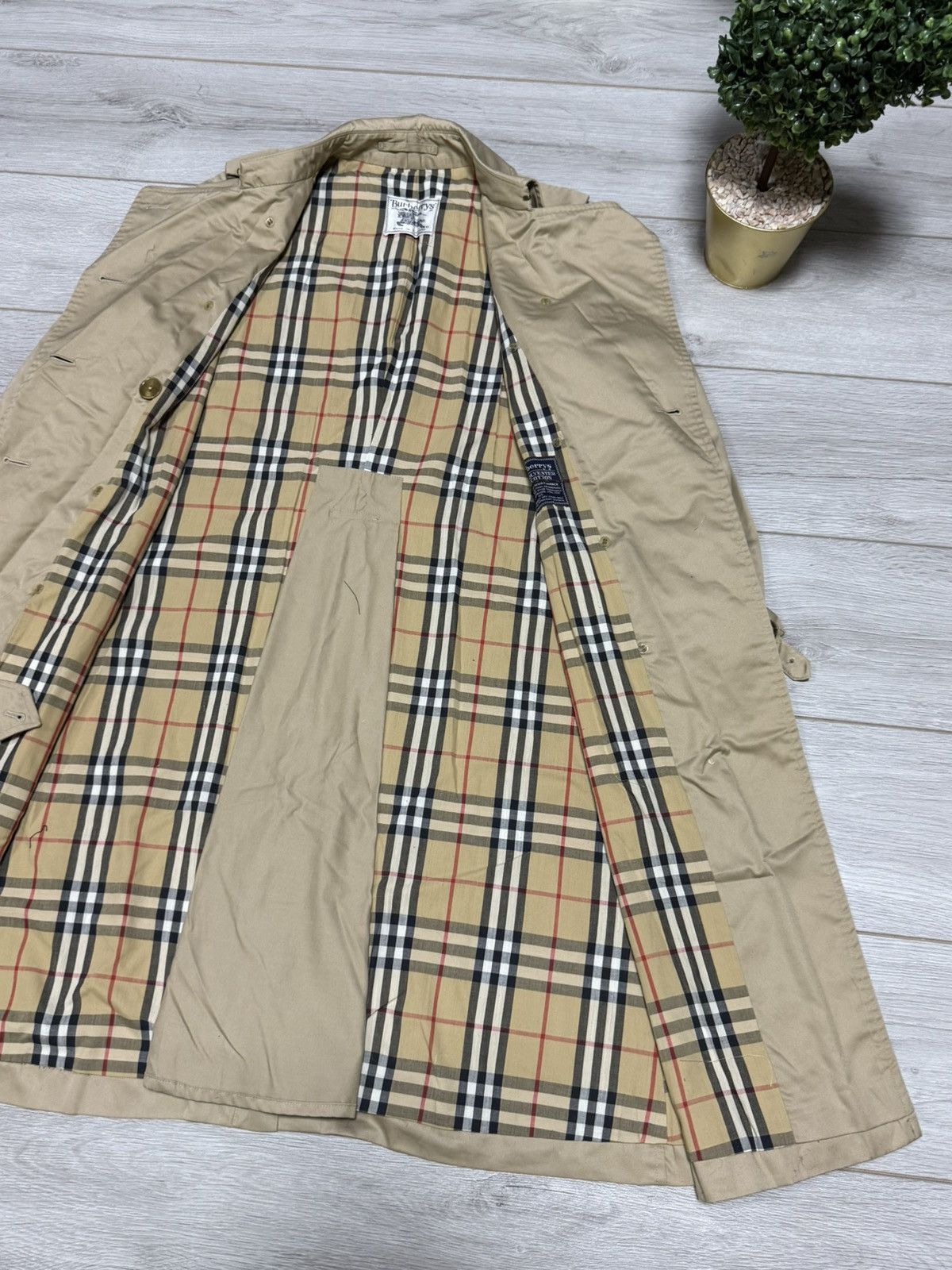Burberry Burberry London unisexdouble breasted trench coat nova check Size US S / EU 44-46 / 1 - 10 Thumbnail