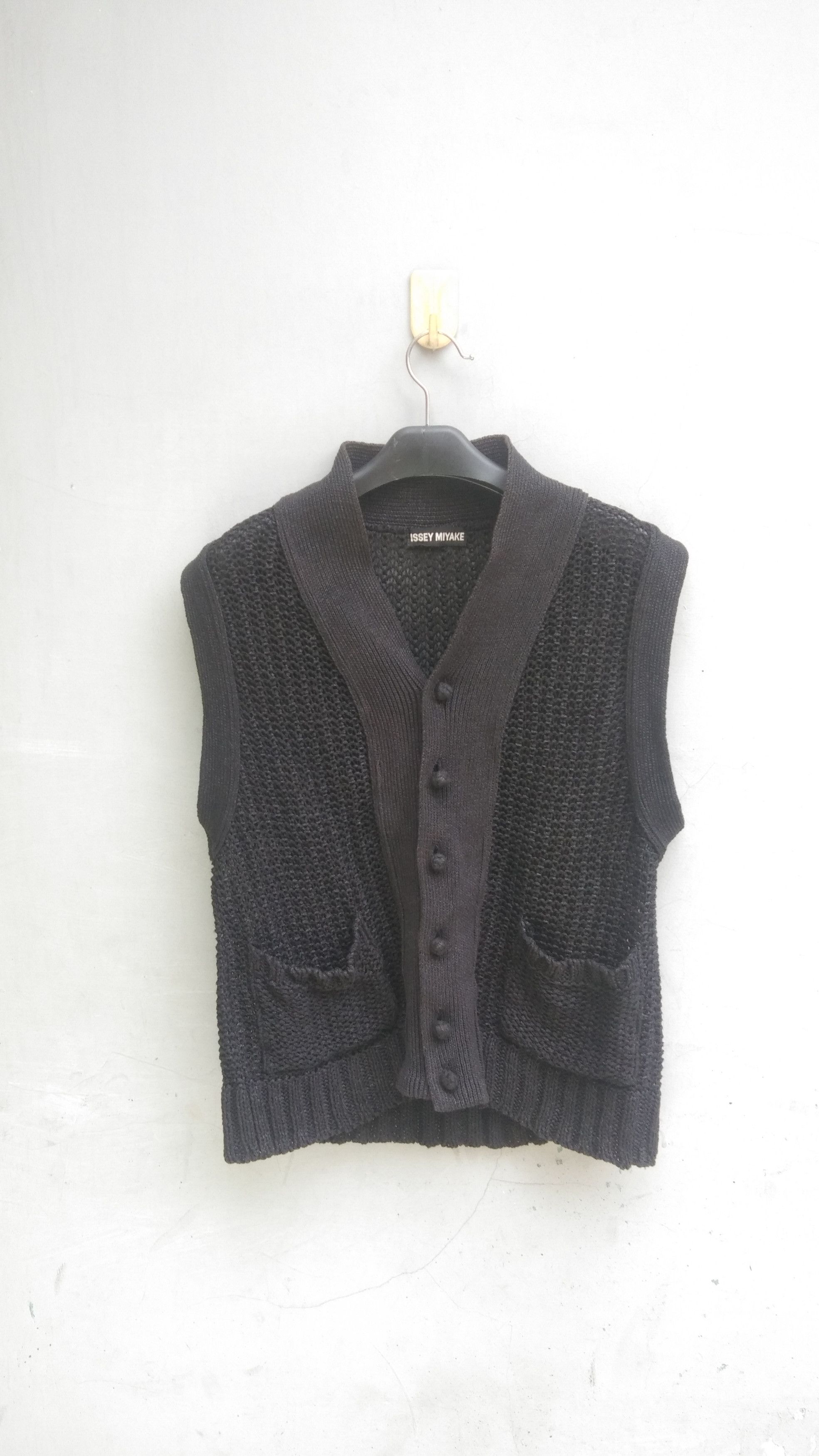 Issey Miyake Issey miyake 2 pocket black vest Size M / US 6-8 / IT 42-44 - 1 Thumbnail