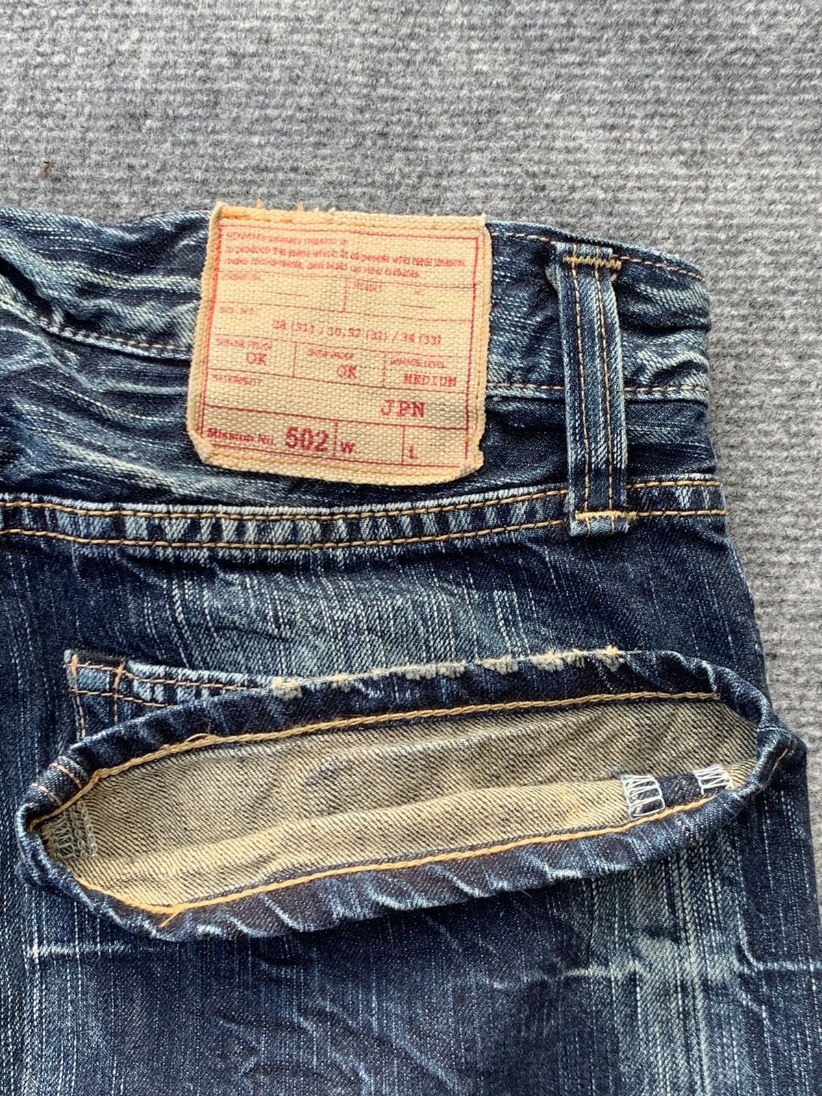Edwin Distressed Edwin 502 faded blue. Size US 32 / EU 48 - 5 Thumbnail