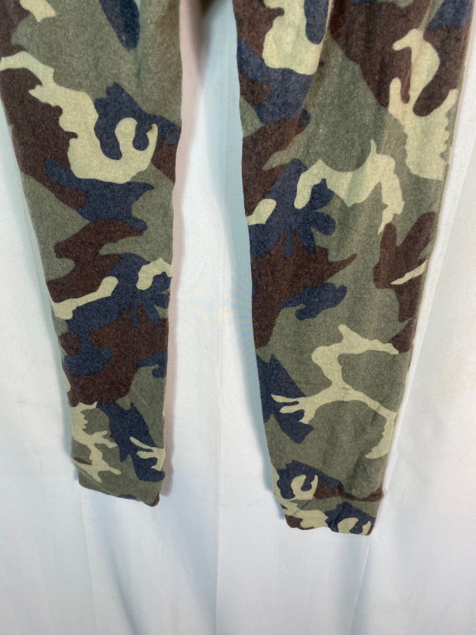 HYDROGEN Hydrogen sweat camo pants made in Italy size 34-35 Size US 34 / EU 50 - 12 Thumbnail