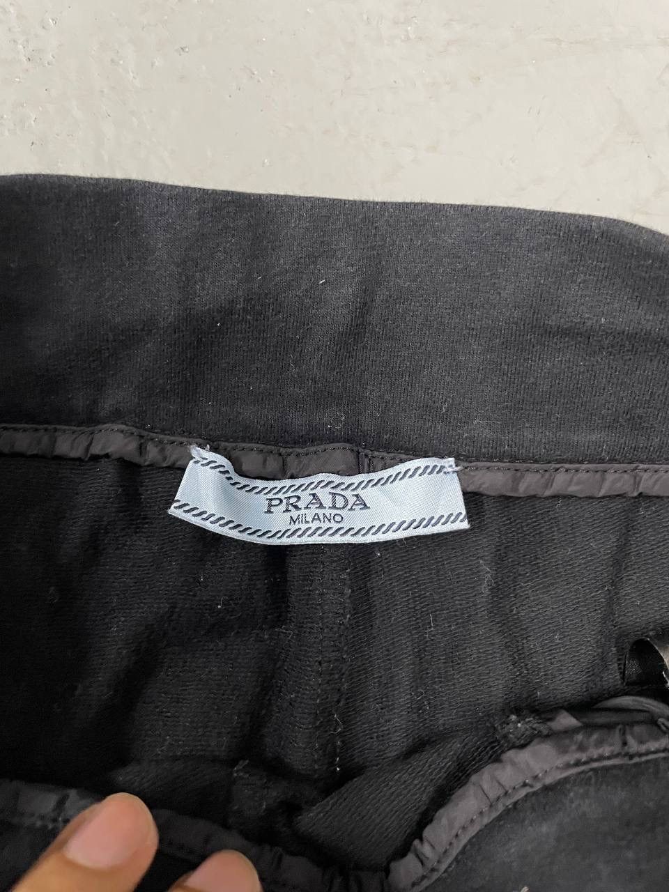 Prada PRADA JOGGER PANTS LUXURY Size 27" / US 4 / IT 40 - 8 Thumbnail