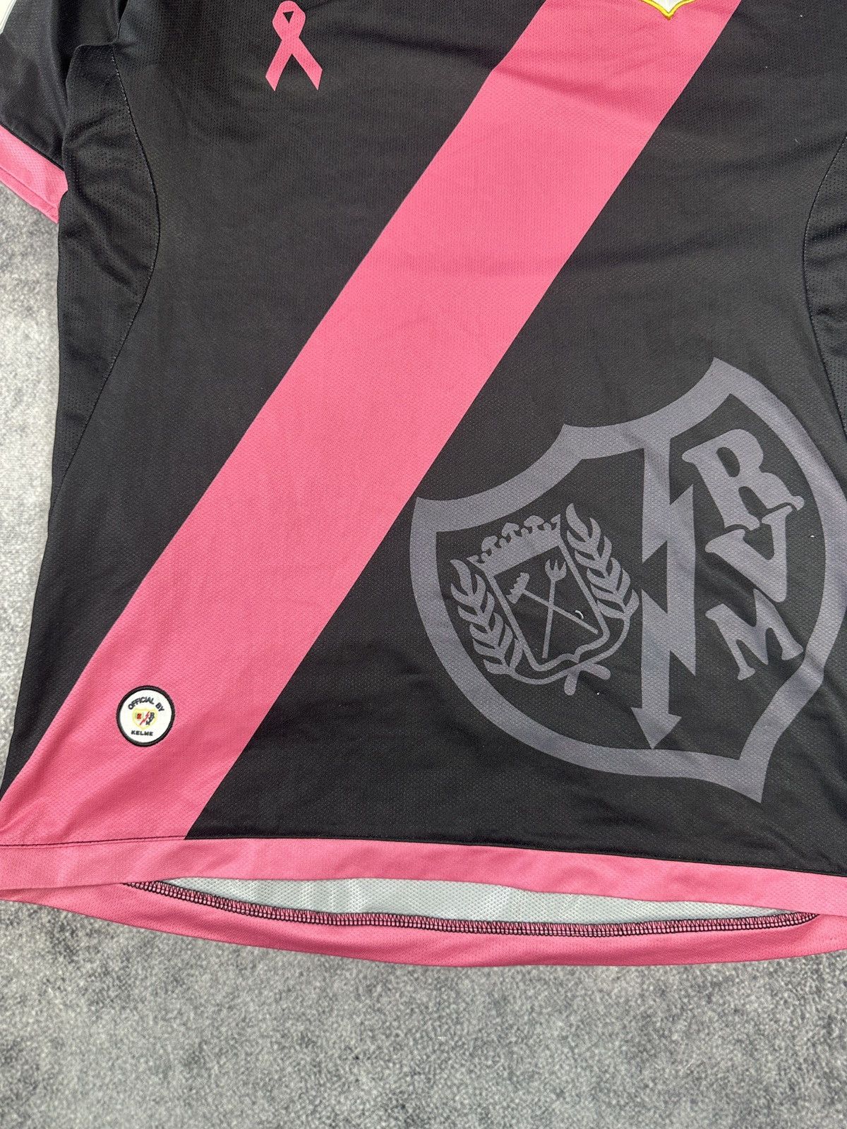 Other Kelme Rayo Vallecano Soccer Jersey Streetwear Rare M Spain Size US M / EU 48-50 / 2 - 5 Thumbnail
