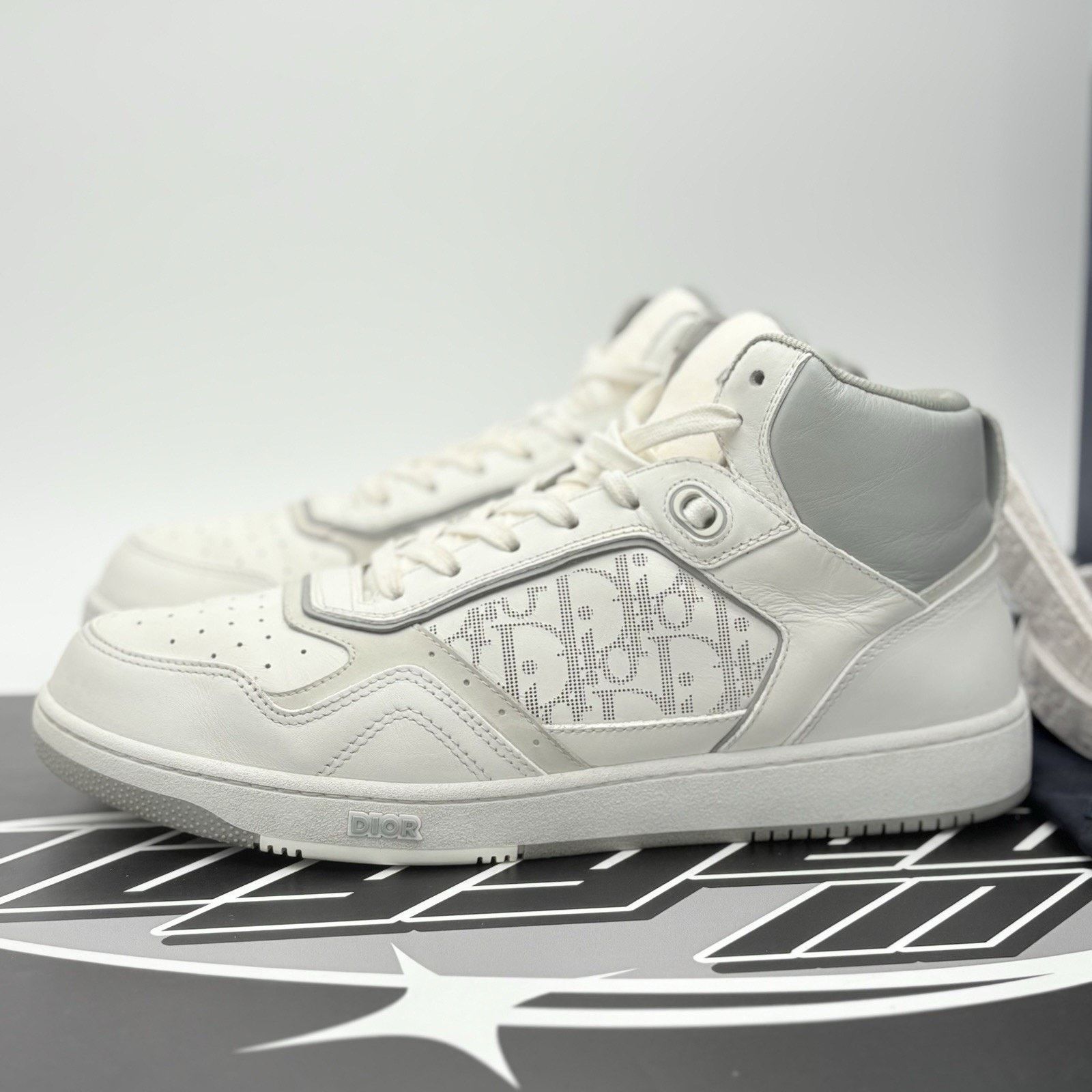 Dior Dior B27 High Top ' White ' | GREAT CONDITION! Size US 12 / EU 45 - 1 Thumbnail