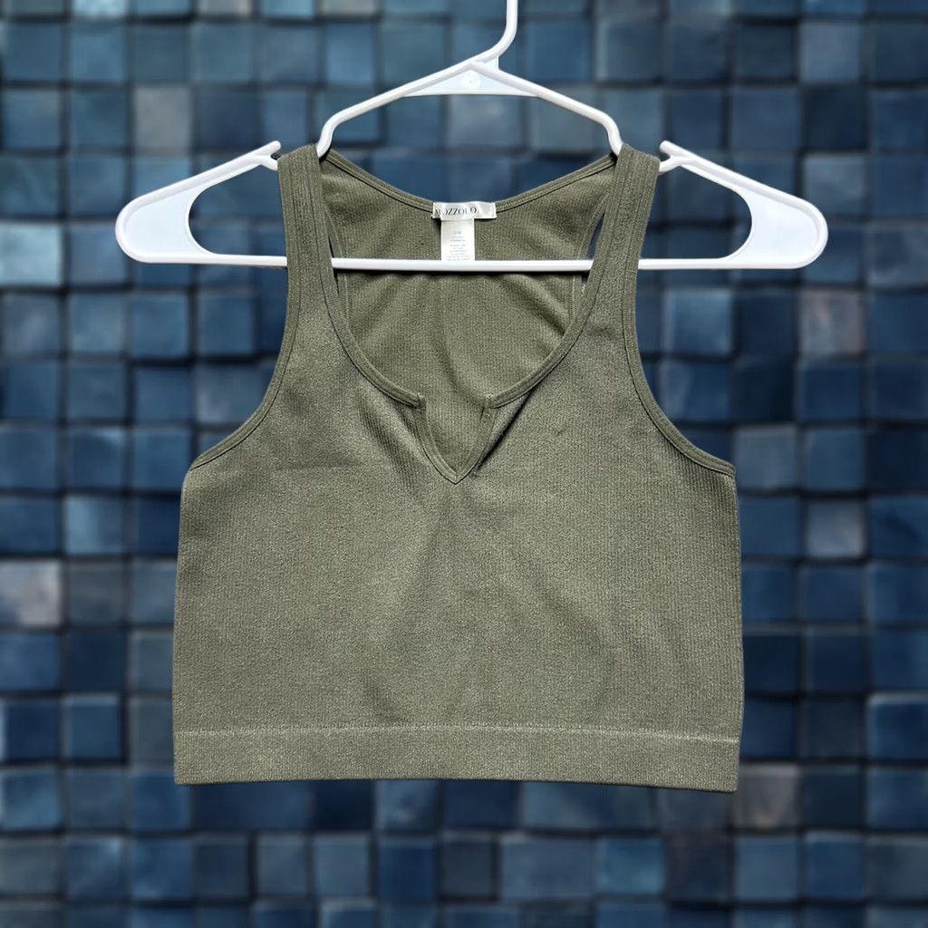 Vintage Bozzolo Tank Top Womens S/M Green Ribbed Cropped V Neck Sleeveless Casual Lightweight Stretch Size S / US 4 / IT 40 - 1 Thumbnail