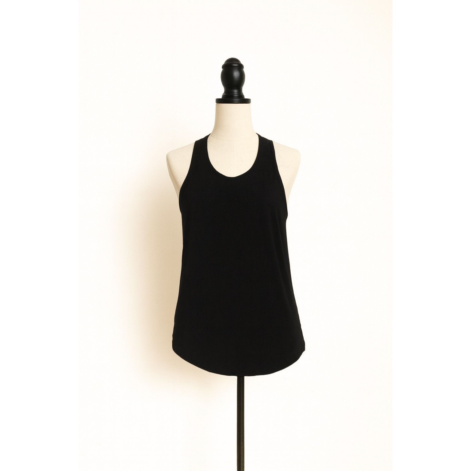Club Monaco Club Monaco Black Sleeveless Knit Tank Top Minimalist Basic Size M / US 6-8 / IT 42-44 - 1 Thumbnail