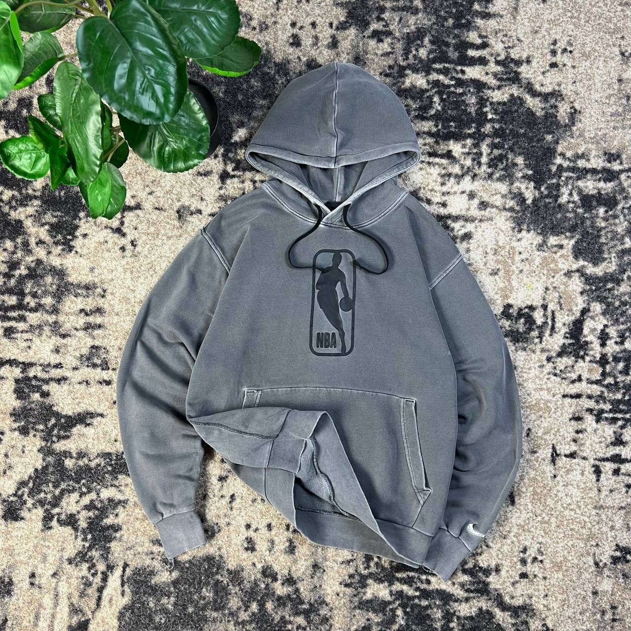 Nike Vintage Nike x NBA Big Logo Garment Dyed Distressed Hoodie Size US L / EU 52-54 / 3 - 1 Thumbnail