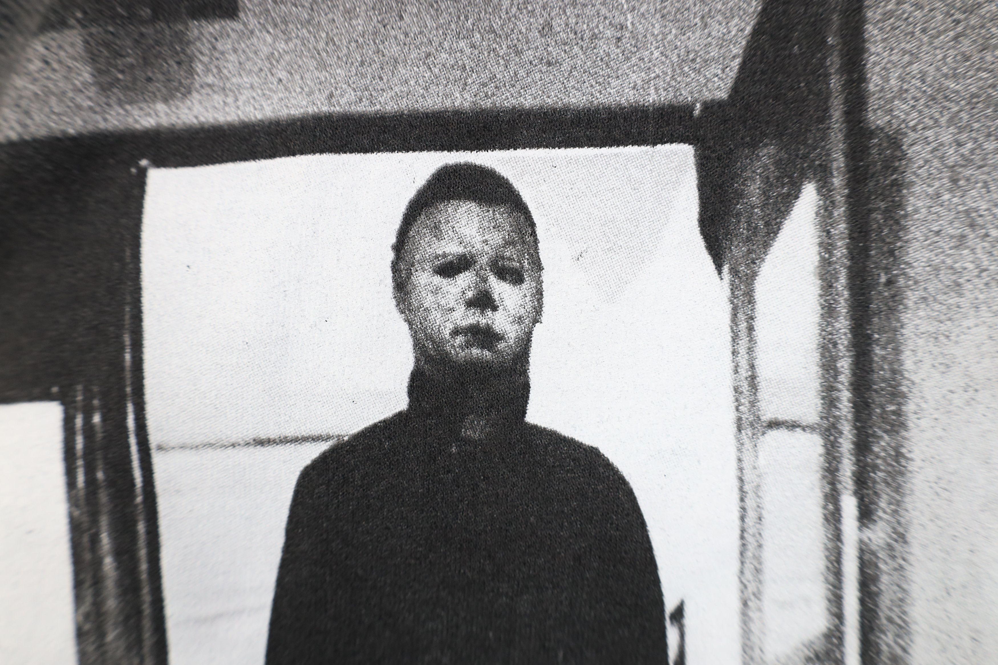 Vintage Y2K Streetwear Michael Myers Halloween Long Sleeve T-Shirt Size US L / EU 52-54 / 3 - 7 Thumbnail