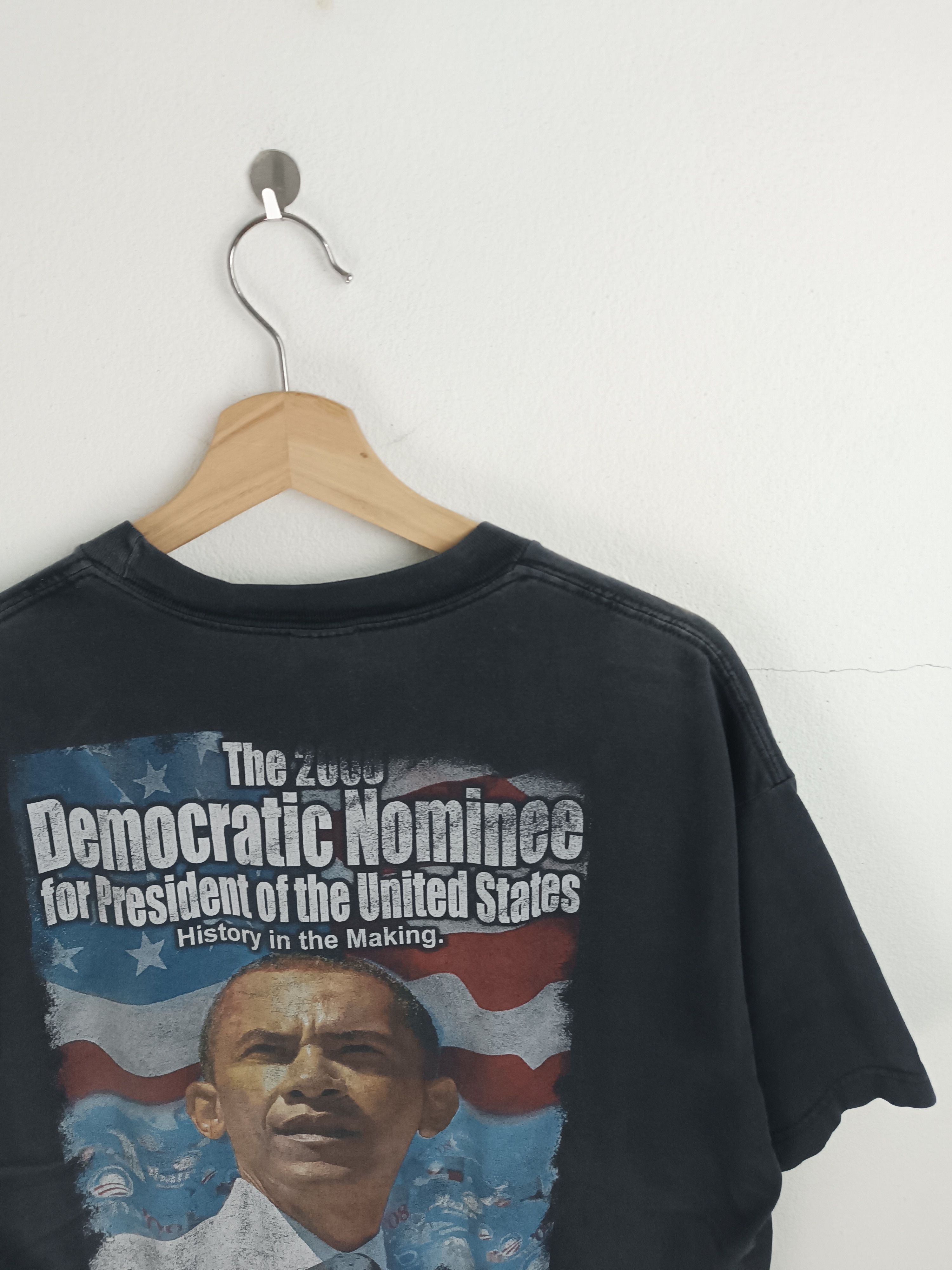 Vintage THRASHED FADED VINTAGE Y2K OBAMA TIME MAGAZINE PRESIDENT POL Size US L / EU 52-54 / 3 - 17 Thumbnail