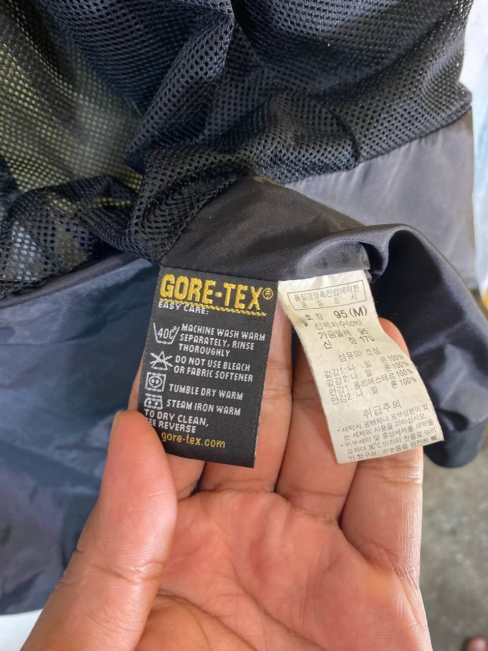 Columbia vintage columbia xcr goretex waterproof jacket nice design Size US XL / EU 56 / 4 - 8 Thumbnail