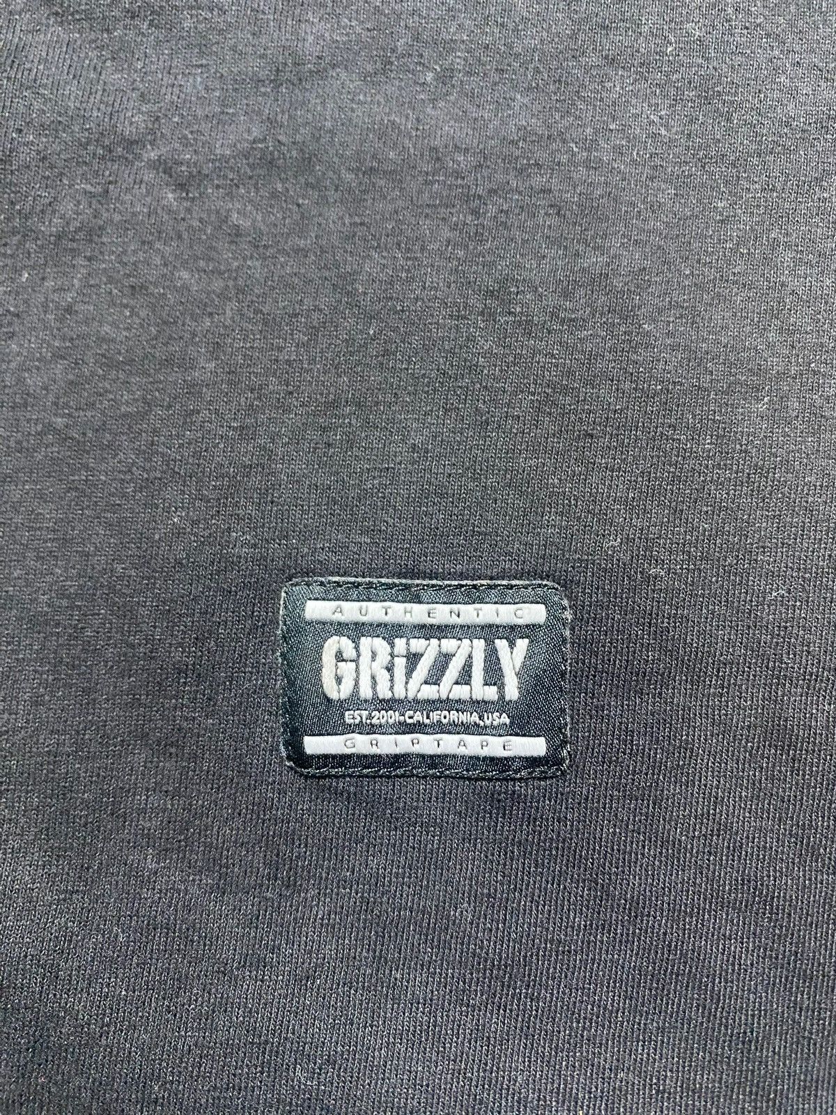 Vintage VINTAGE STREETWEAR GRIZZLY GRIPTAPE SMALL BEAR GRAPHICS TEE Size US M / EU 48-50 / 2 - 8 Thumbnail