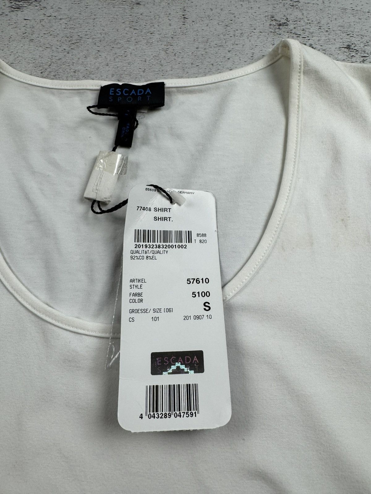 Escada Sport Escada Sport Embroidered Flowers Small Sleeveless White Luxury Tank Trotter Top Size S / US 4 / IT 40 - 12 Thumbnail