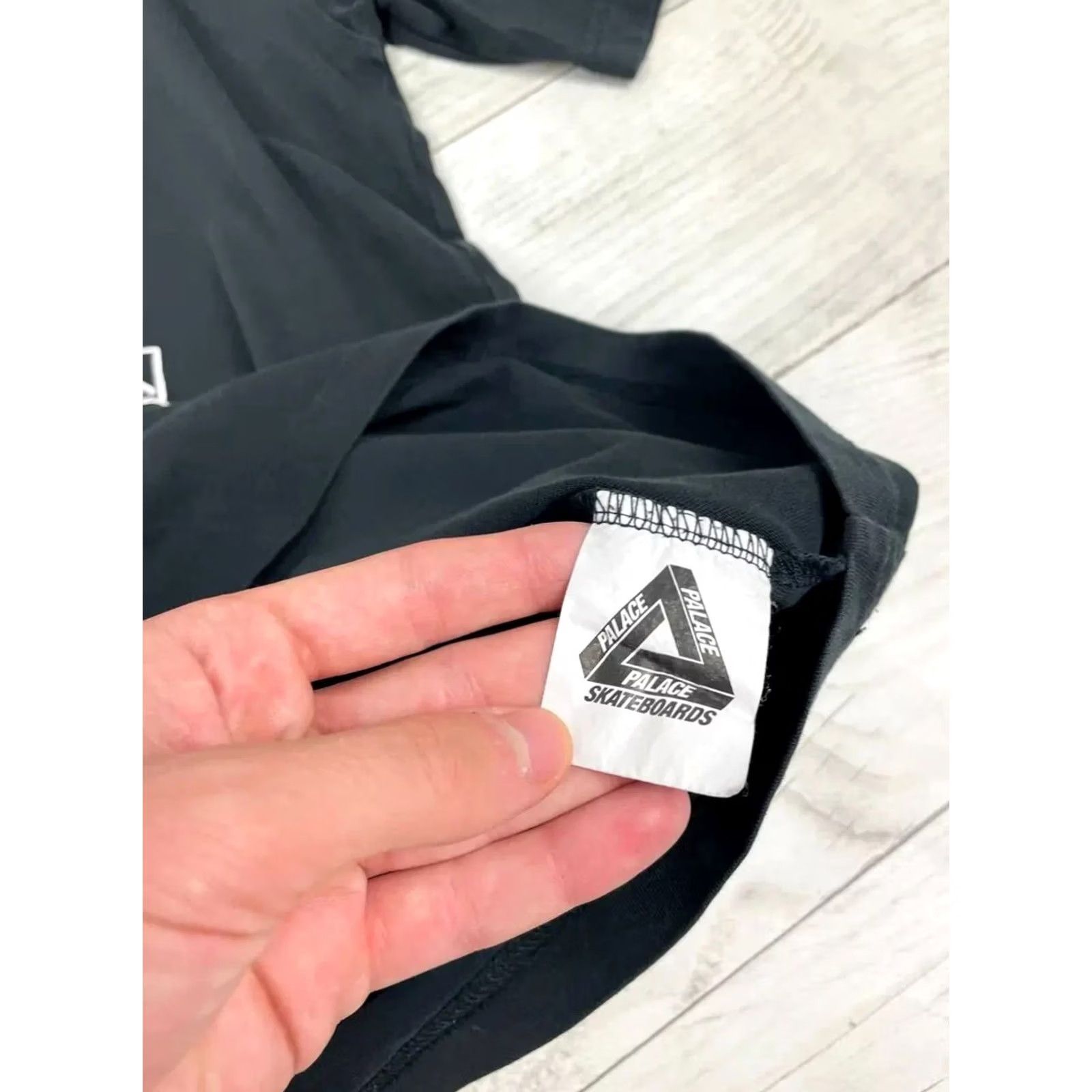 Palace VINTAGE Palace Pallergies T-Shirt Big Logo Eyes Skateboard M black Men Size US M / EU 48-50 / 2 - 6 Thumbnail