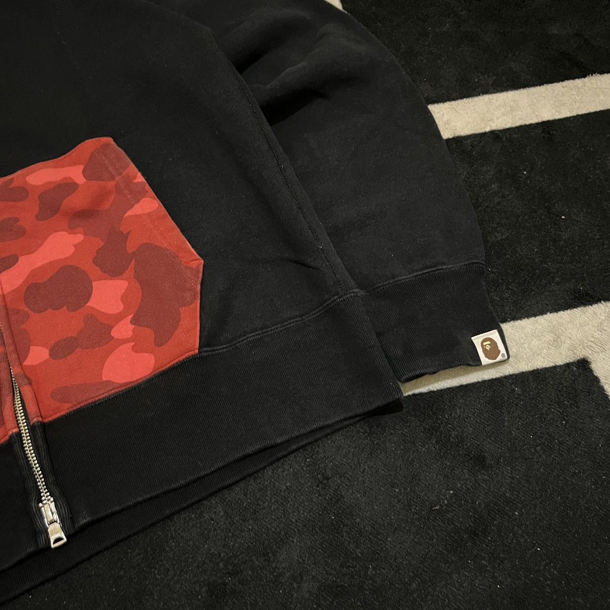 Bape NEED GONE🔥Bape 20th Anniversary Red Camo Shark Zip Up Hoodie Size US L / EU 52-54 / 3 - 9 Thumbnail