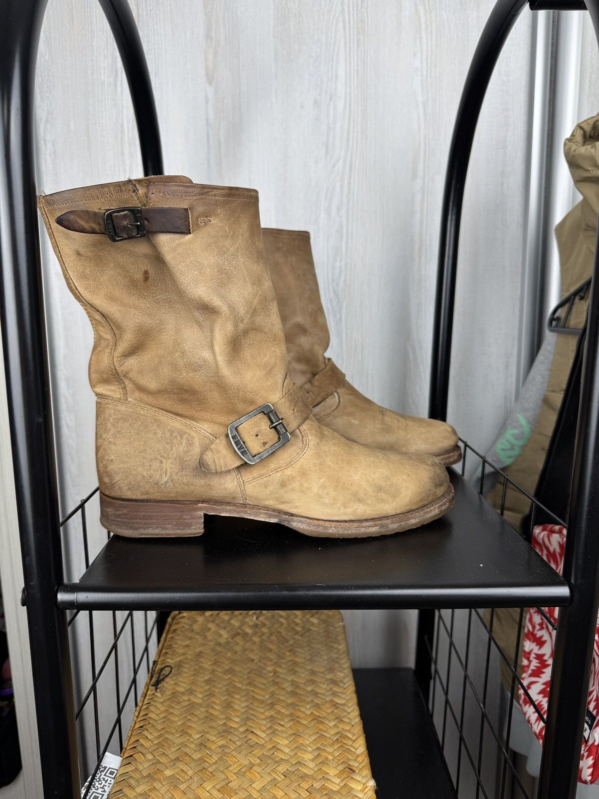 Frye Frye Leather buckled brown beige faded boots size 8.5 Size US 8.5 / IT 38.5 - 4 Thumbnail