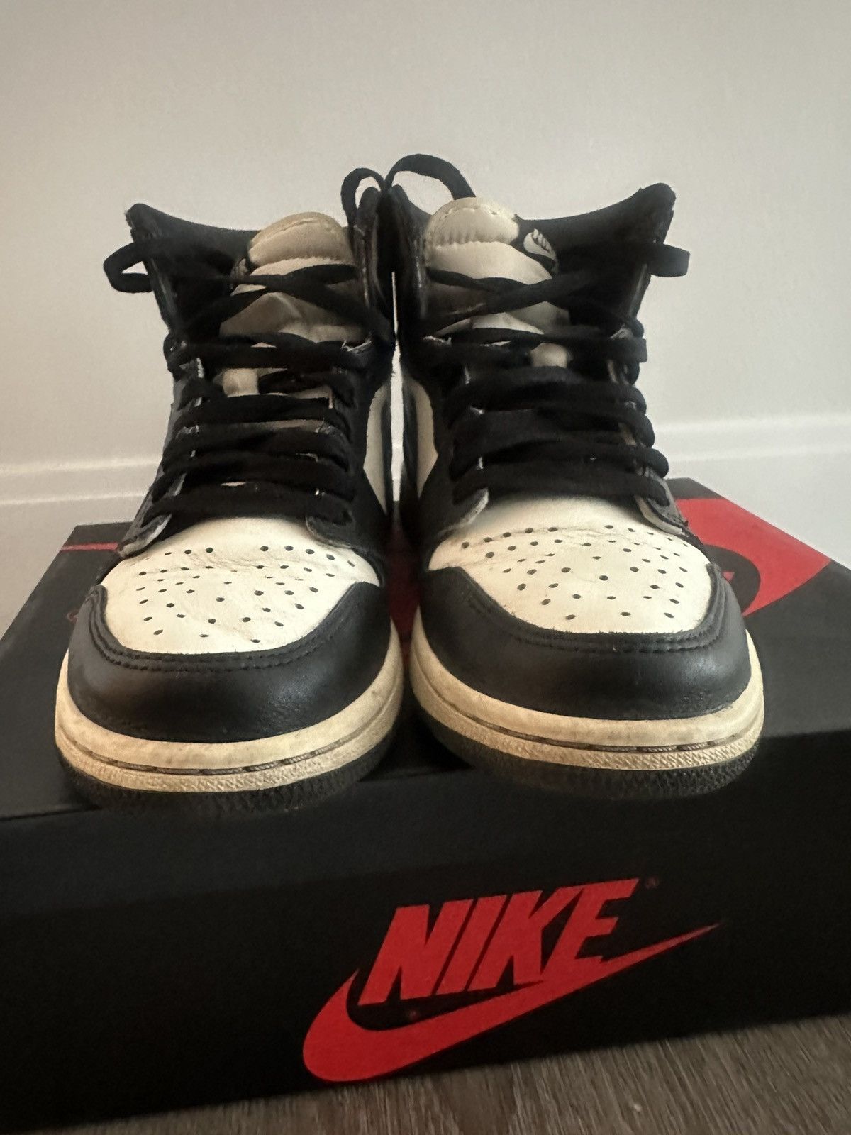 Nike Nike air Jordan 1 mochas size 7.5 with box Size US 7.5 / IT 37.5 - 8 Thumbnail