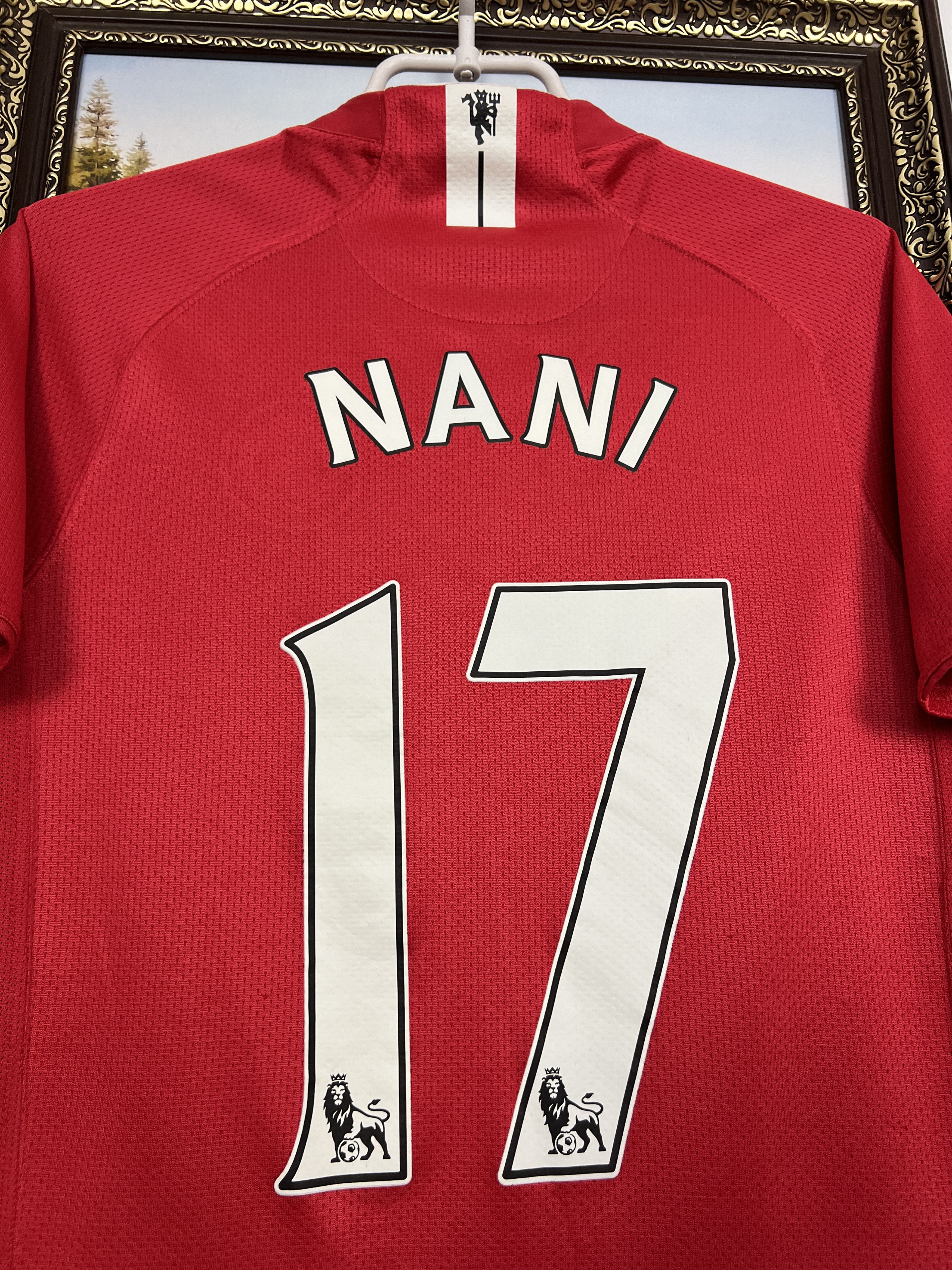 Nike Manchester United football shirt #17 Nani Jersey Boys XL Size US XXS / EU 40 - 2 Thumbnail