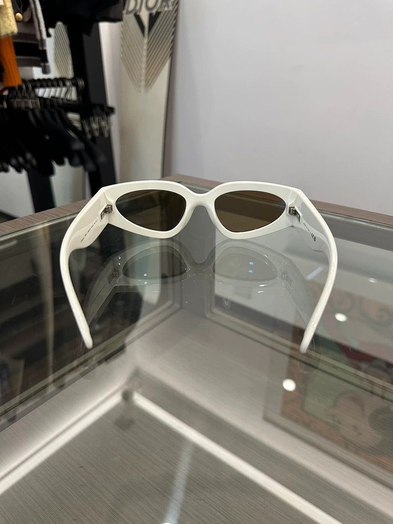 Chanel Chanel Black White Panda Sunglasses Size ONE SIZE - 4 Thumbnail